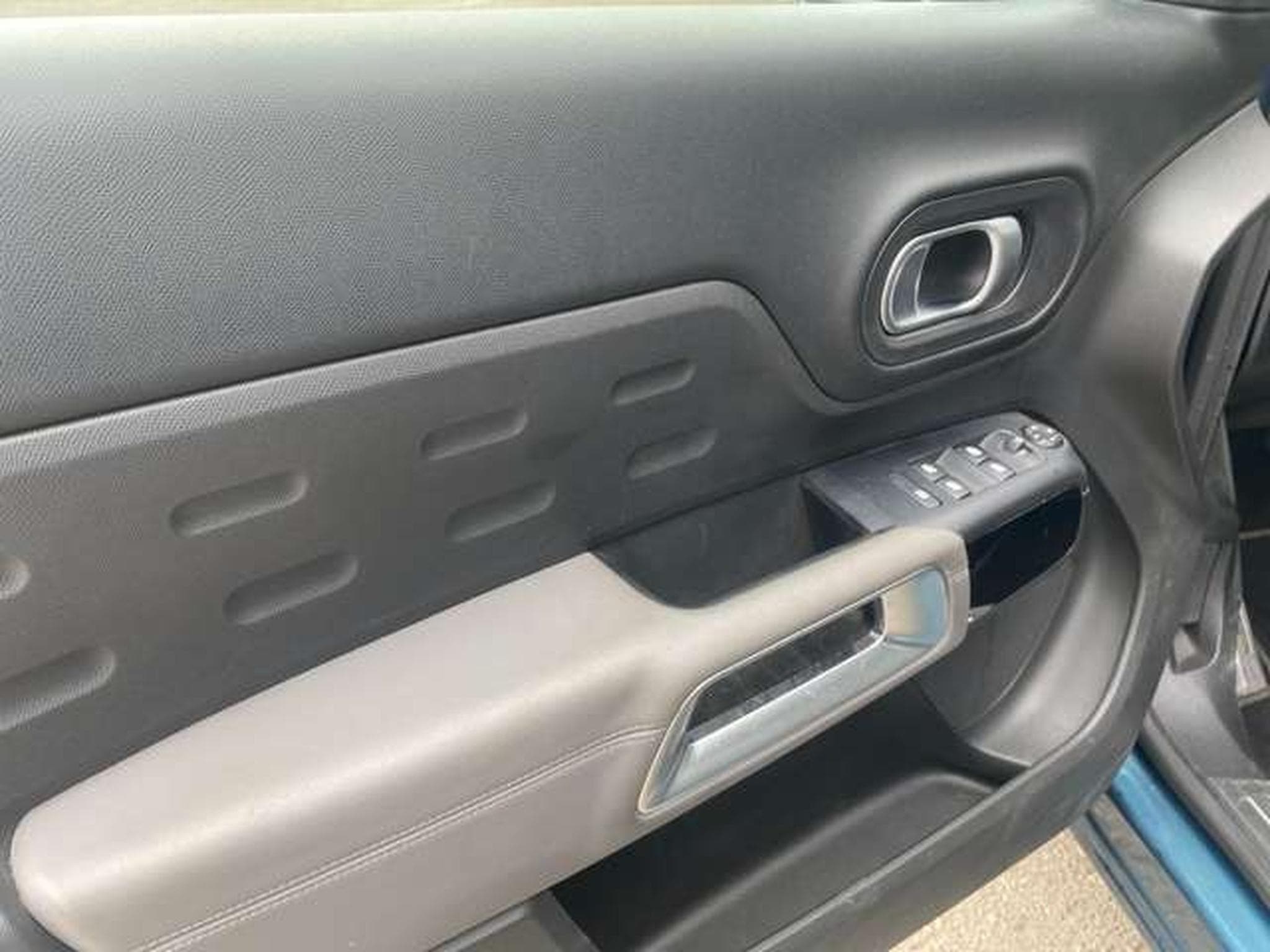 Citroen C5 Aircross BlueHDI 130 BVA S-Pack JUSQU'A 48 MOIS DE GARANTIE (2019) - Photo 16
