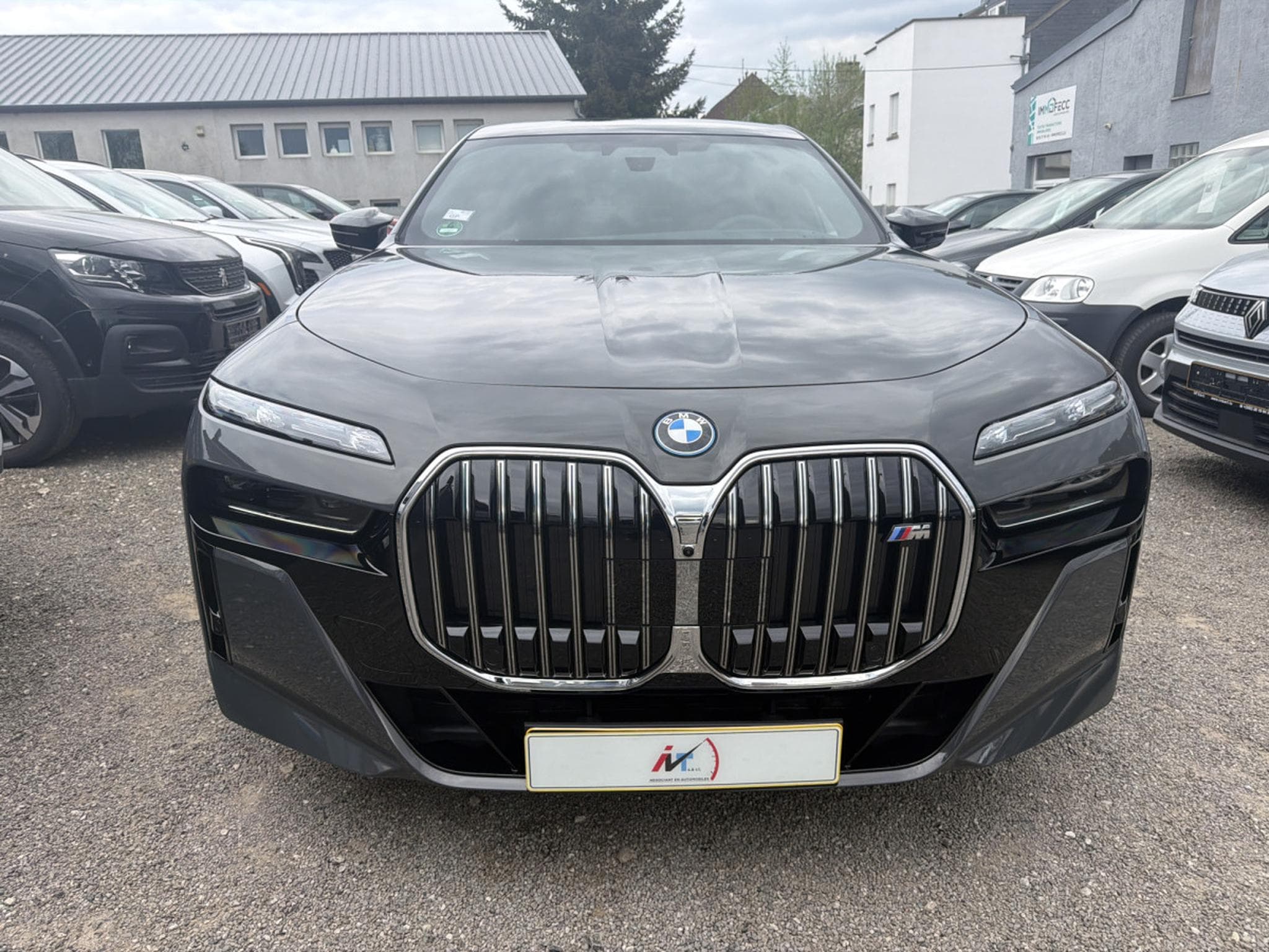 BMW M760 M760E XDRIVE (2026) - Photo 2