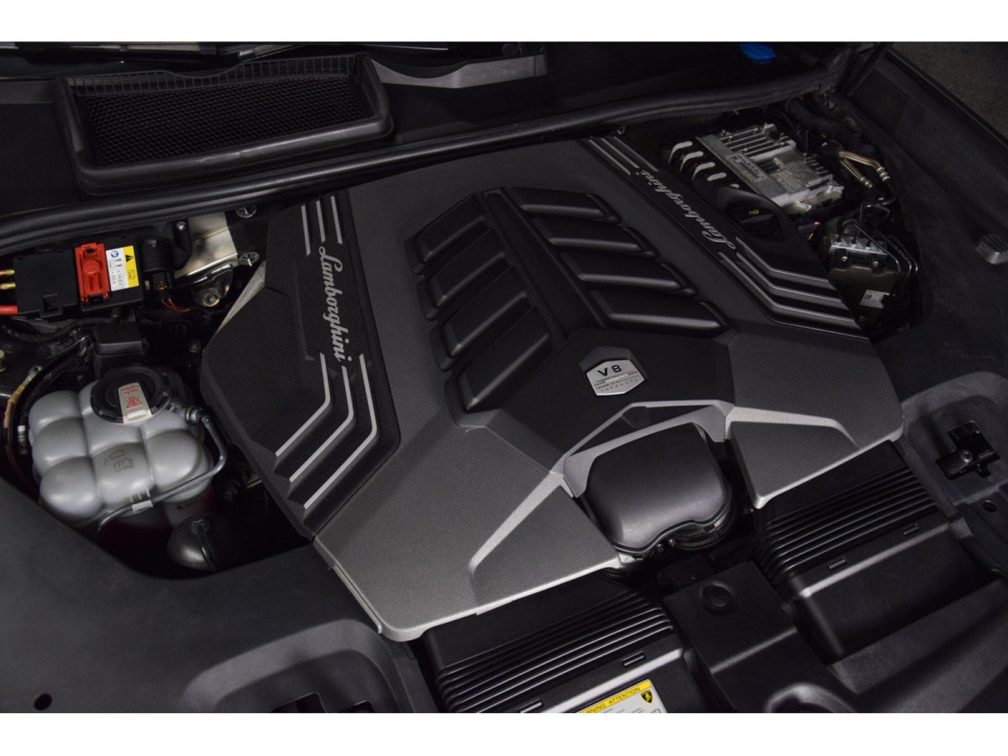 Lamborghini Urus V8 - GRIGIO KERES / GIALLO (2022) - Photo 28