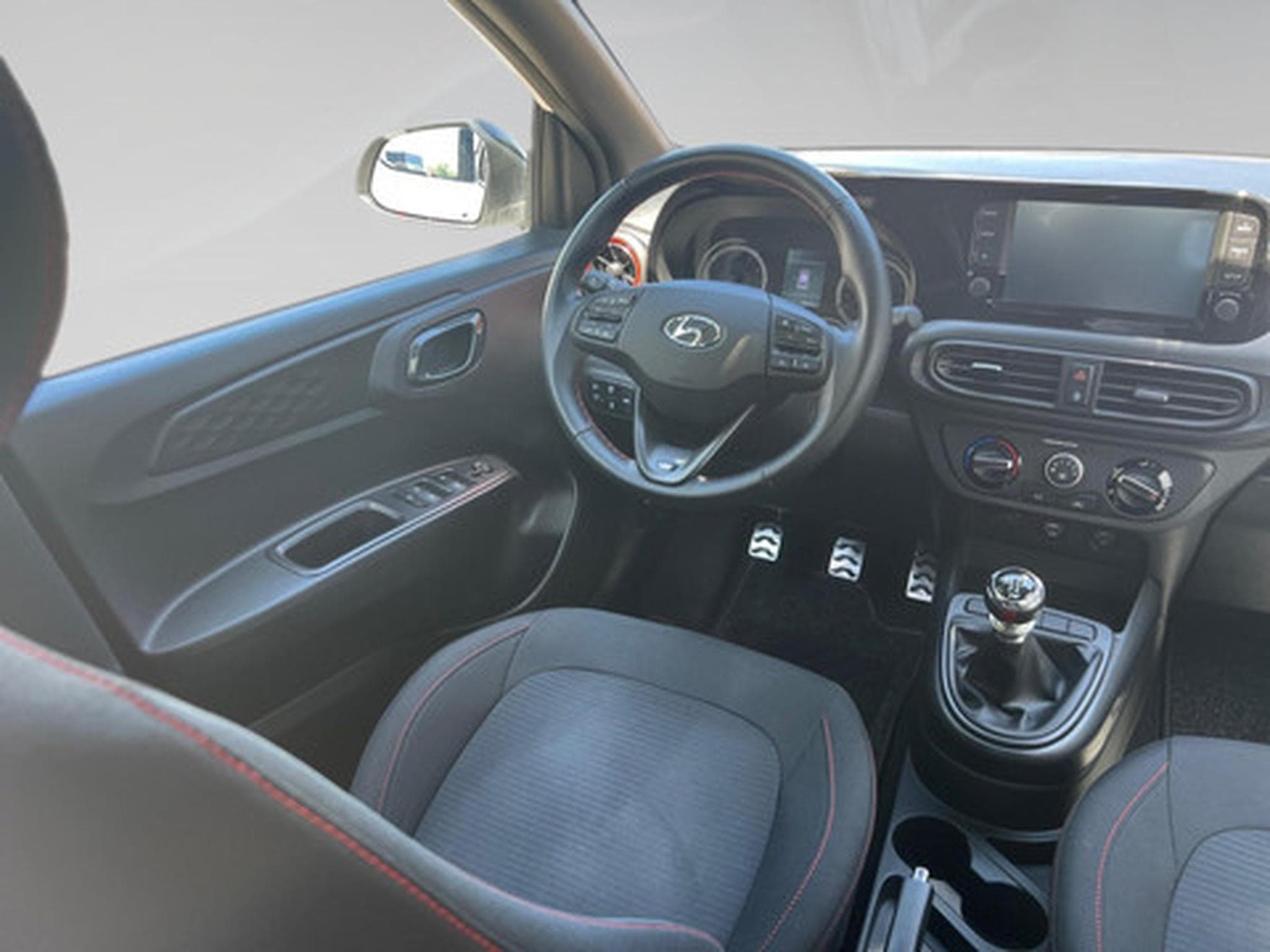 Hyundai i10 1.0 T-GDi Twist N-Line (2022) - Photo 21