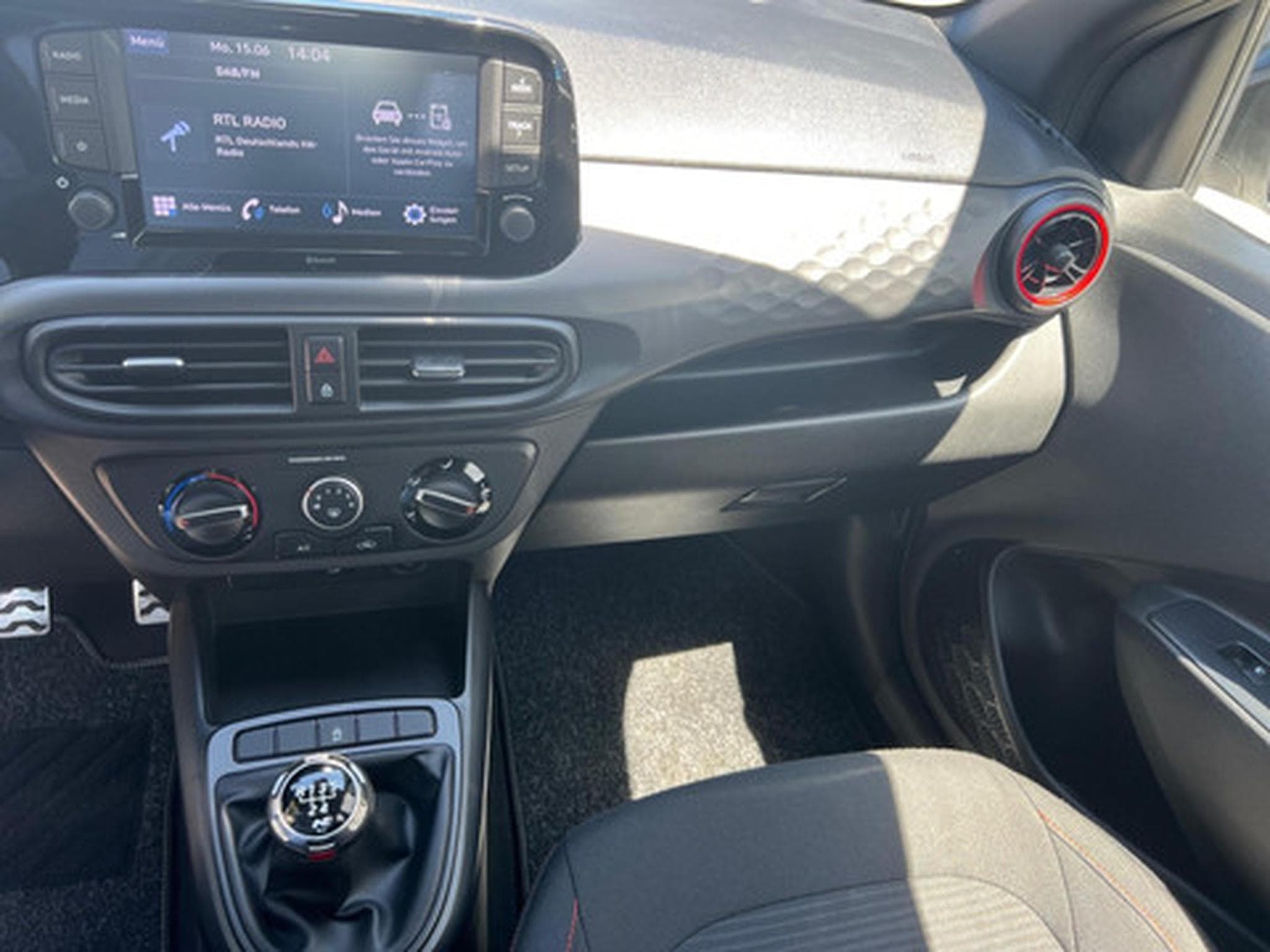 Hyundai i10 1.0 T-GDi Twist N-Line (2022) - Photo 25