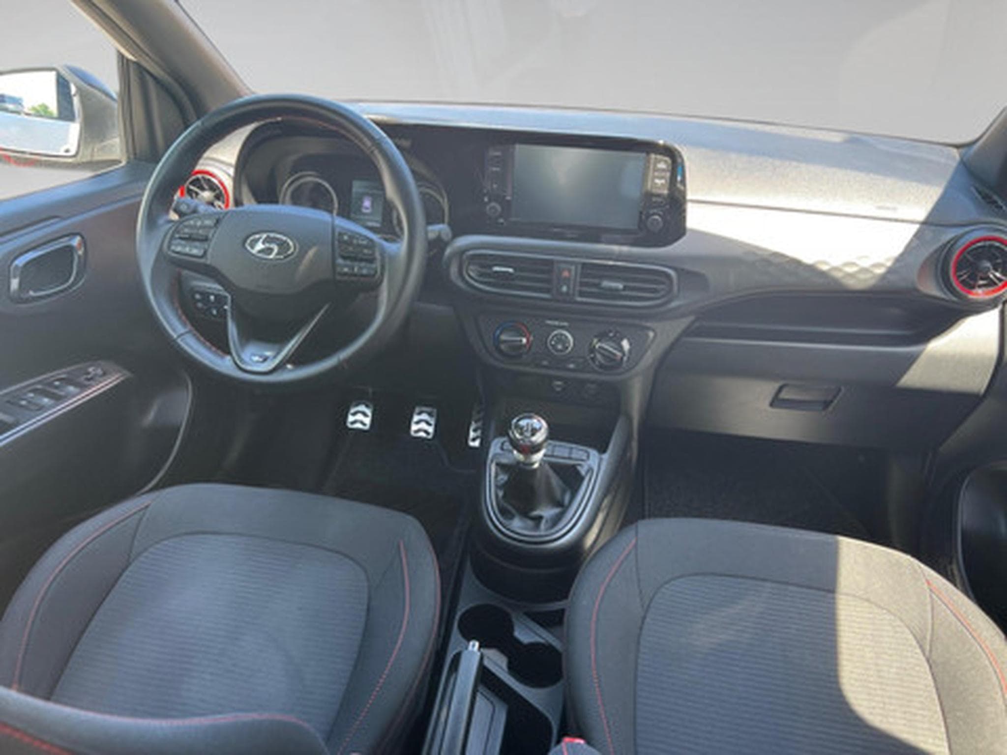 Hyundai i10 1.0 T-GDi Twist N-Line (2022) - Photo 8