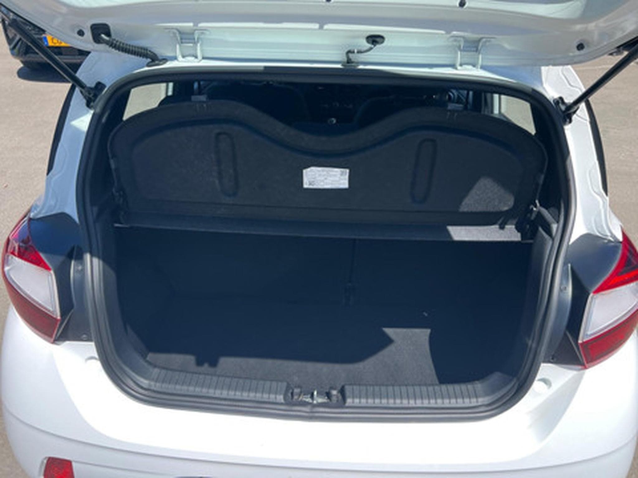 Hyundai i10 1.0 T-GDi Twist N-Line (2022) - Photo 9