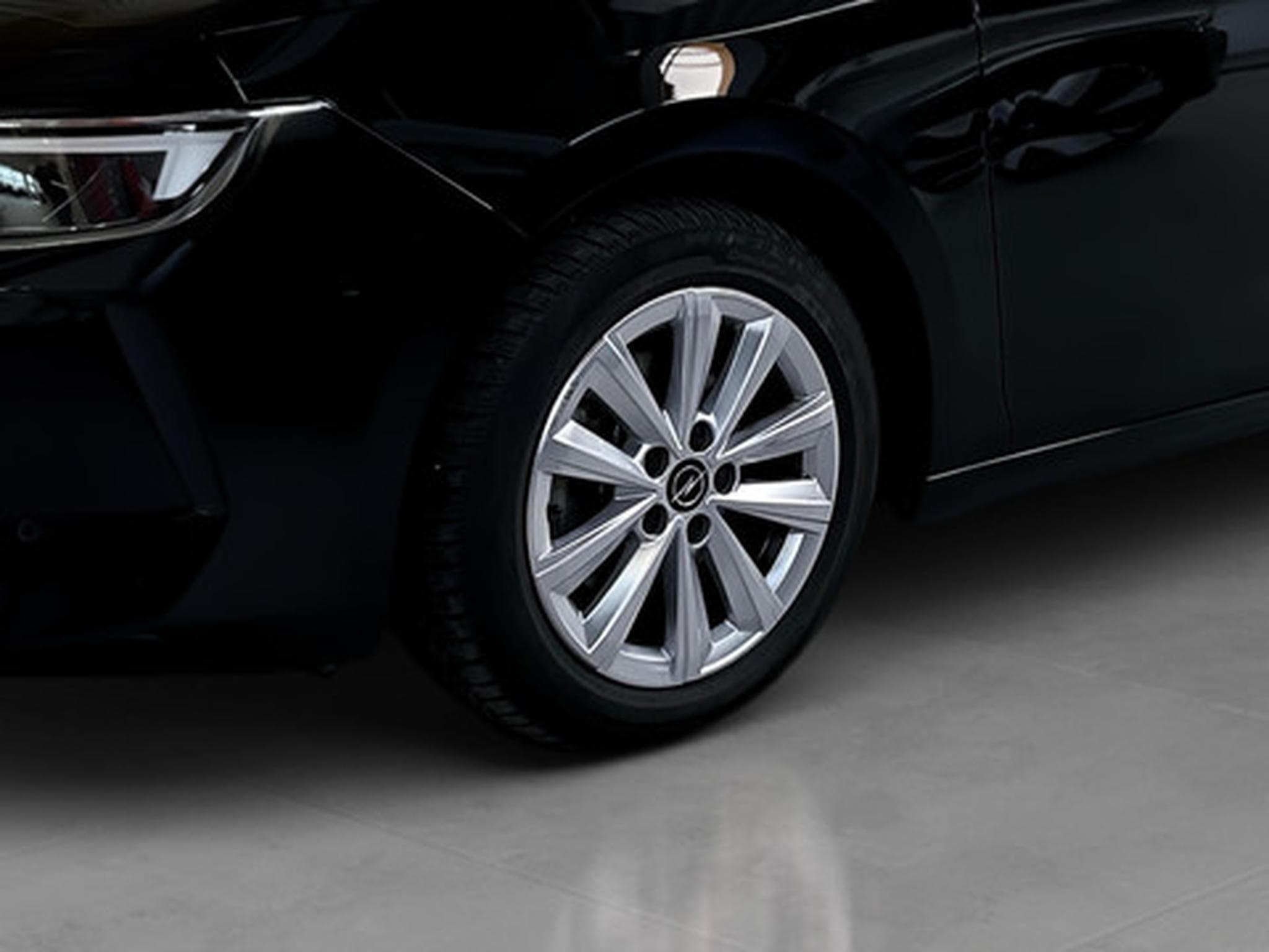 Opel Astra L Edition (2023) - Photo 14