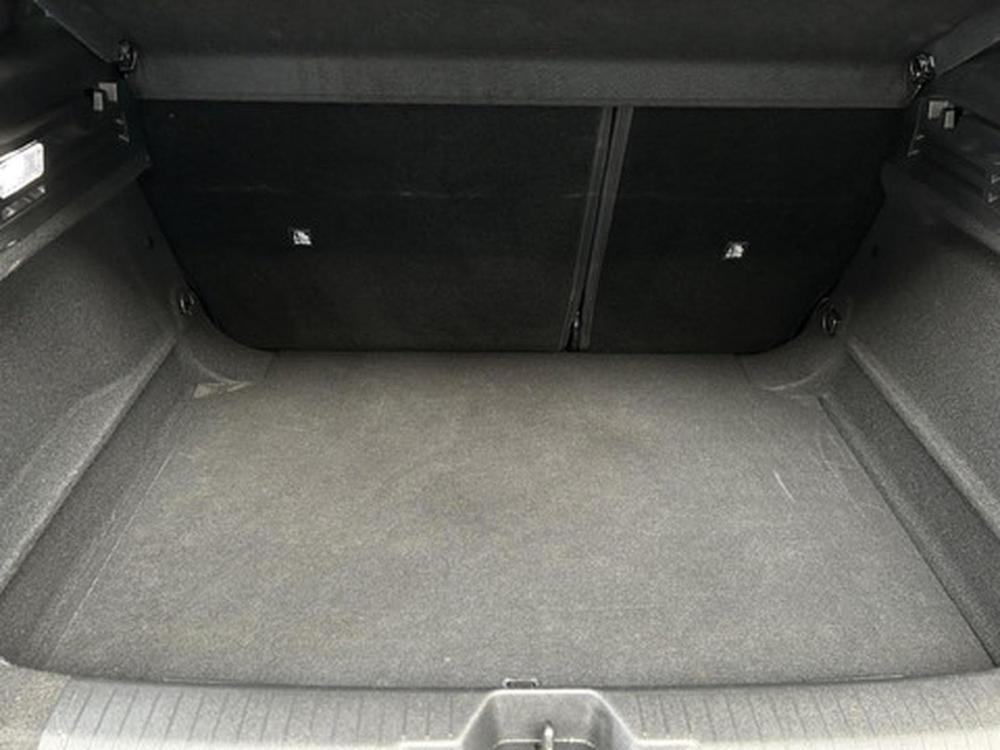 Opel Astra L Edition (2023) - Photo 20