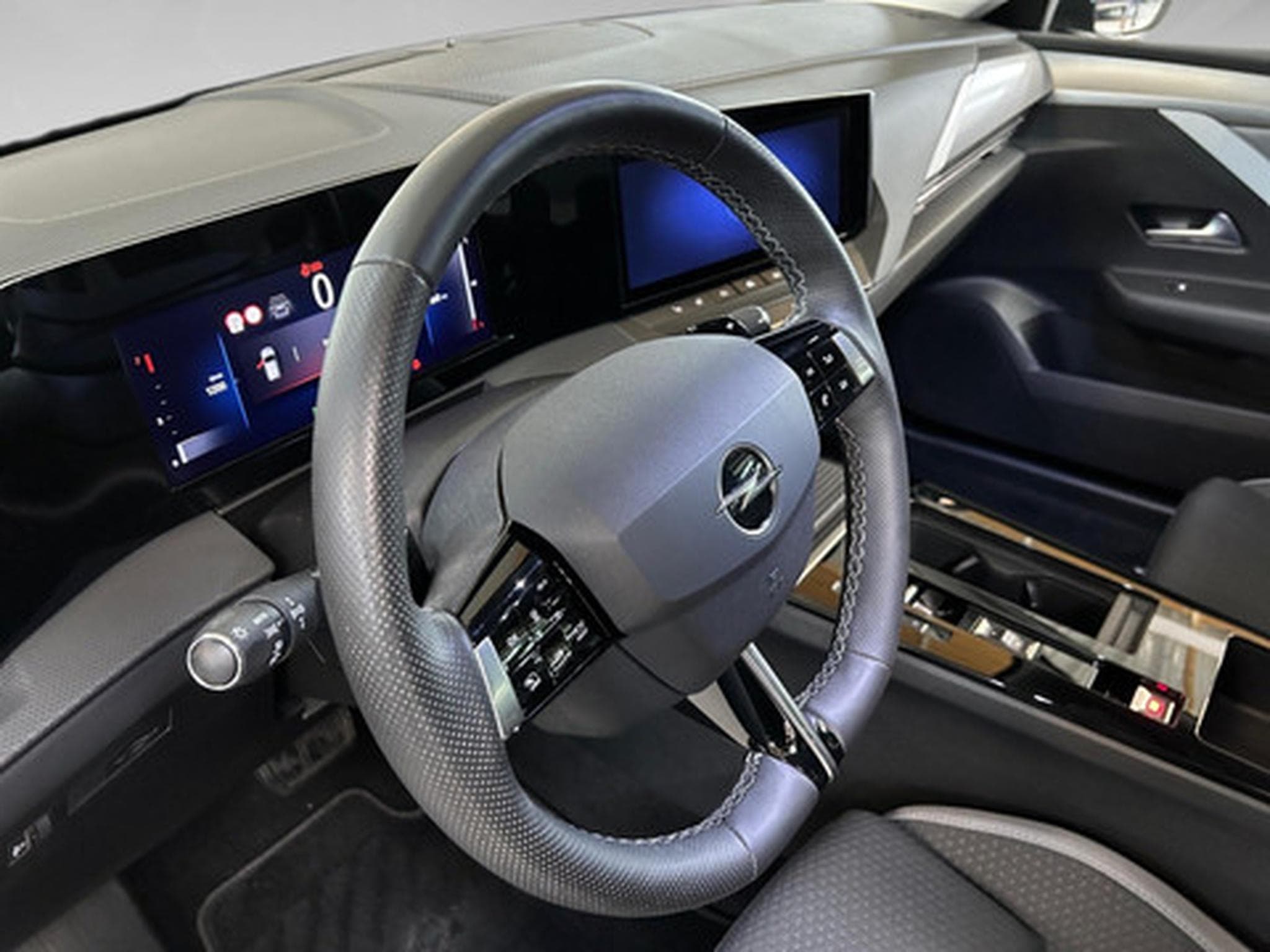 Opel Astra L Edition (2023) - Photo 3