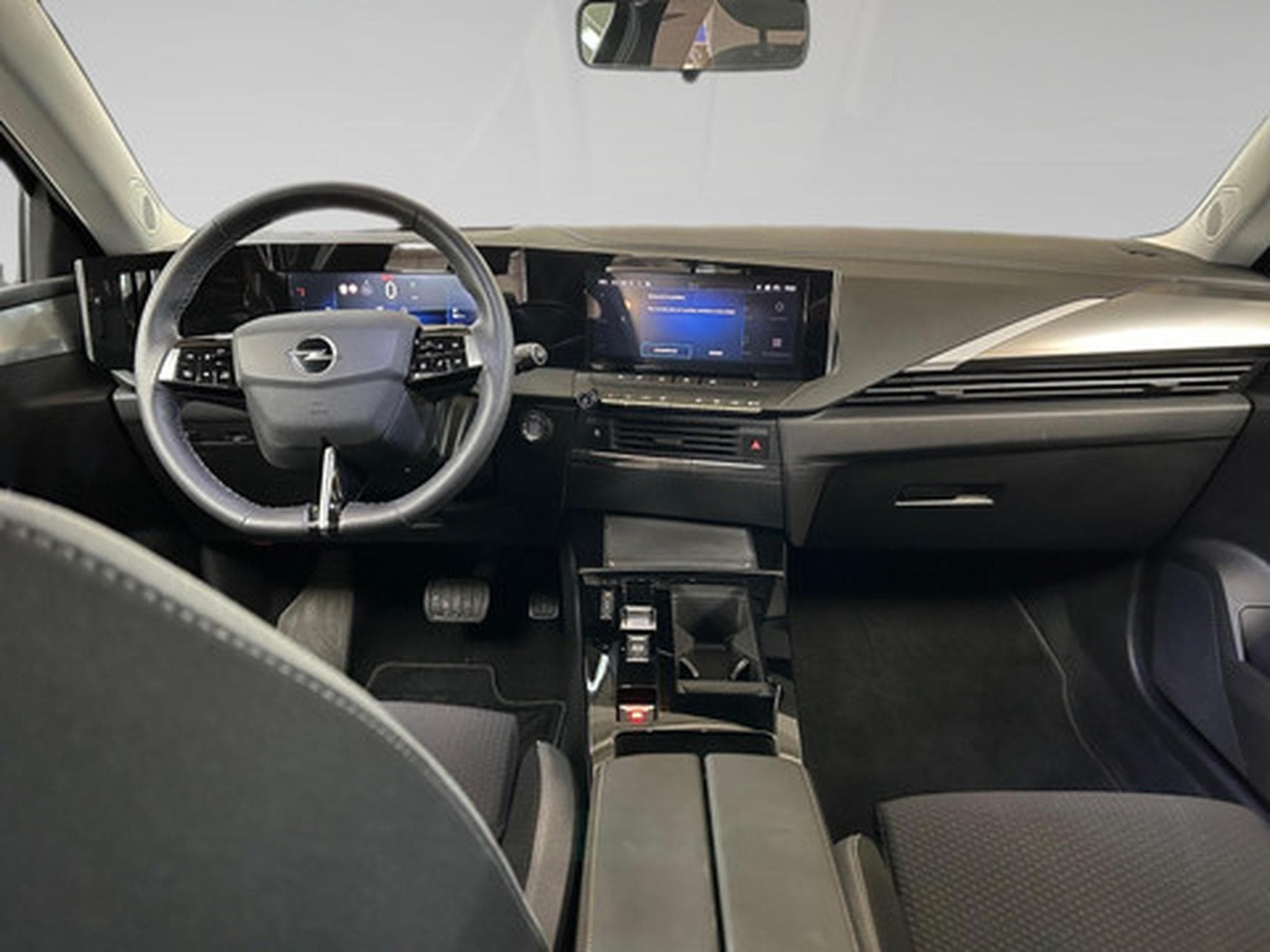 Opel Astra L Edition (2023) - Photo 4