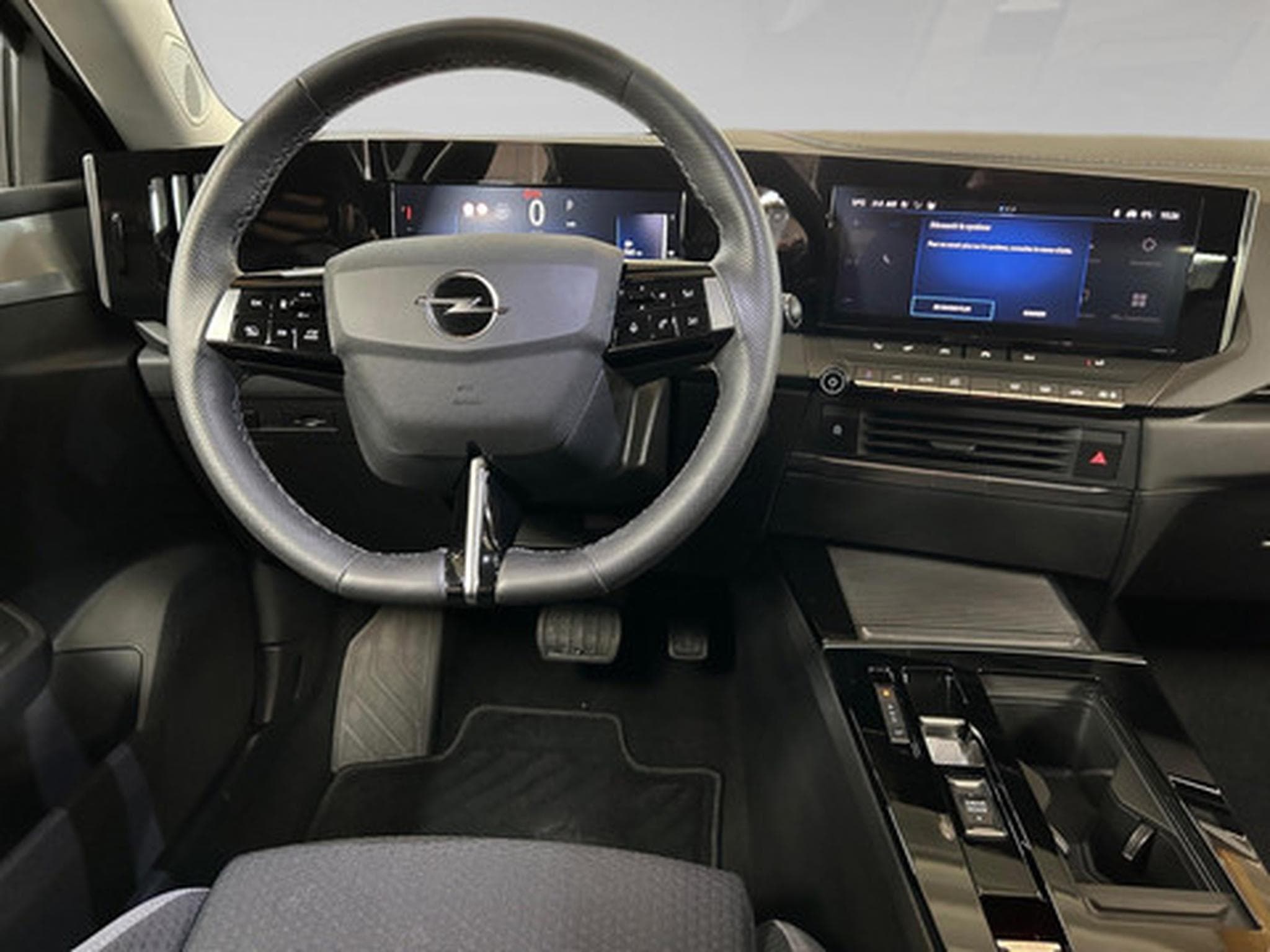 Opel Astra L Edition (2023) - Photo 8