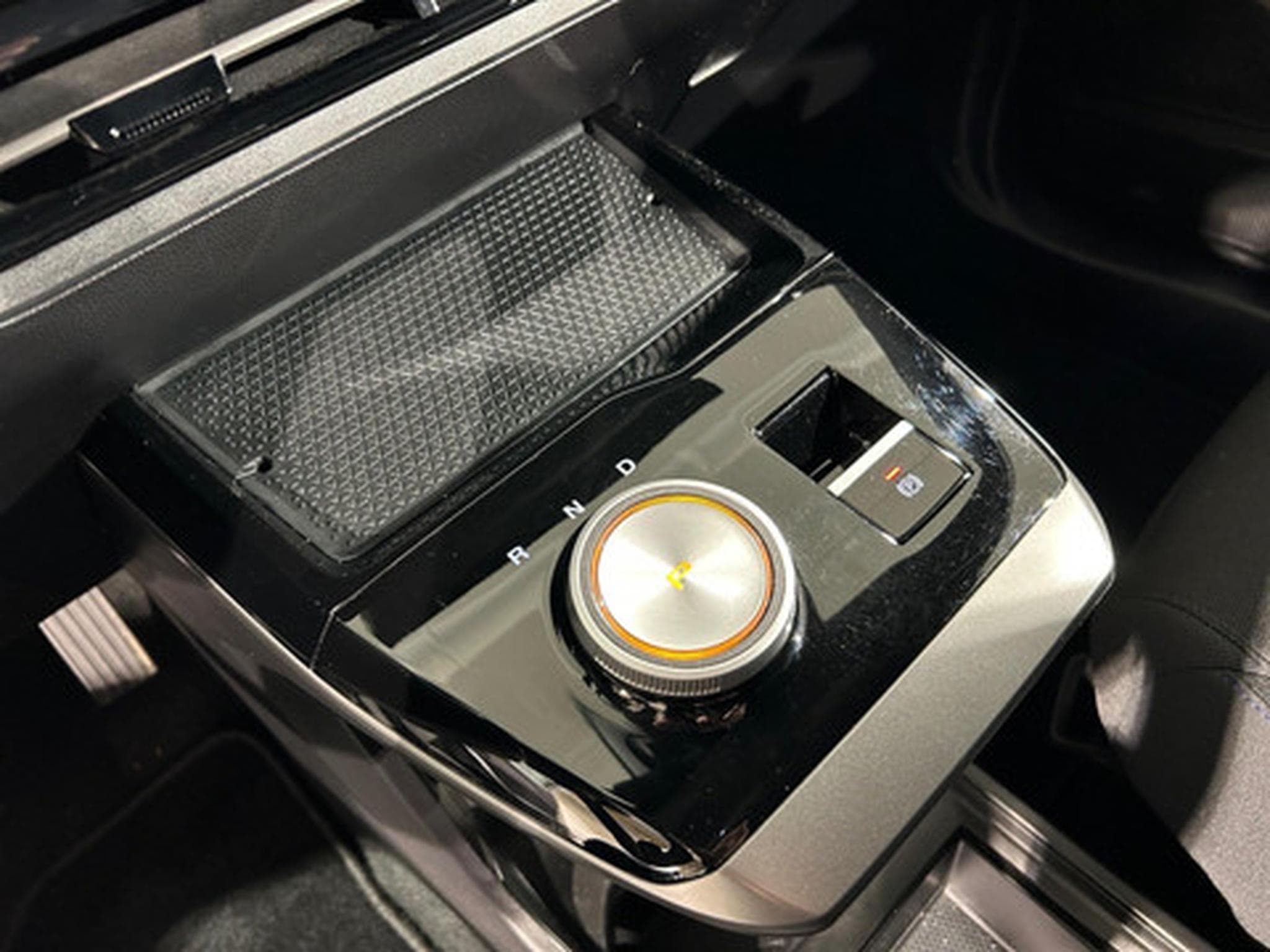 MG MG4 COMFORT 64 kWh (2023) - Photo 9