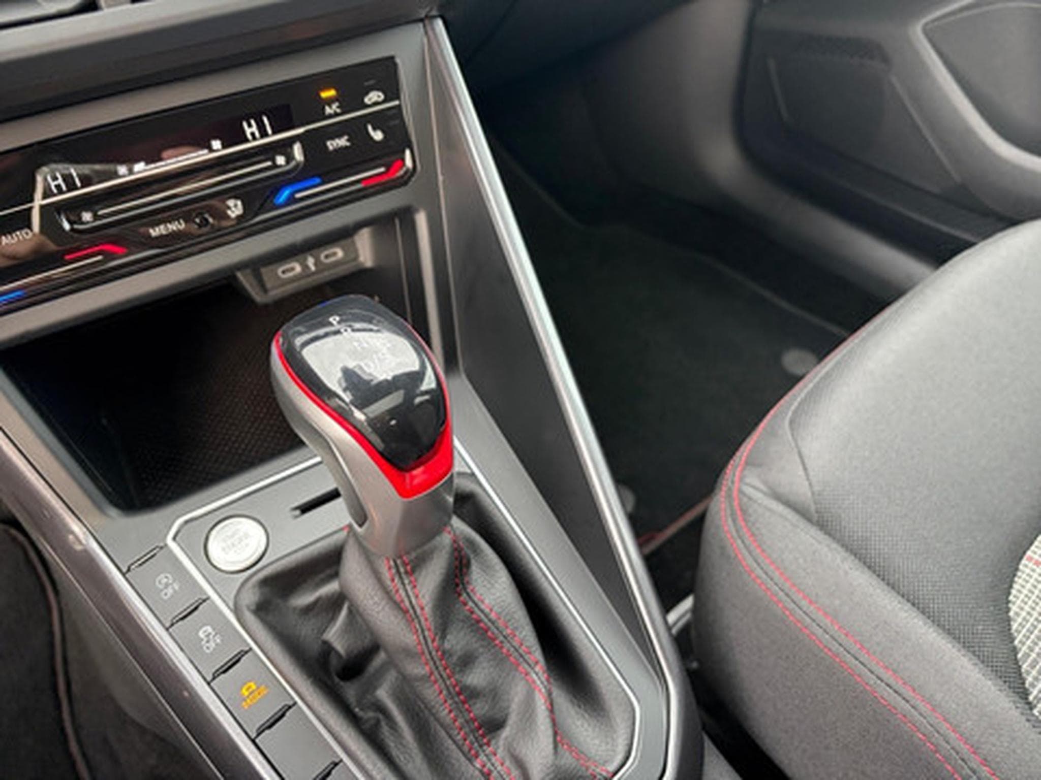 VW Polo GTI 2.0 GTI 207 PS Couleur Blanche (2024) - Photo 10