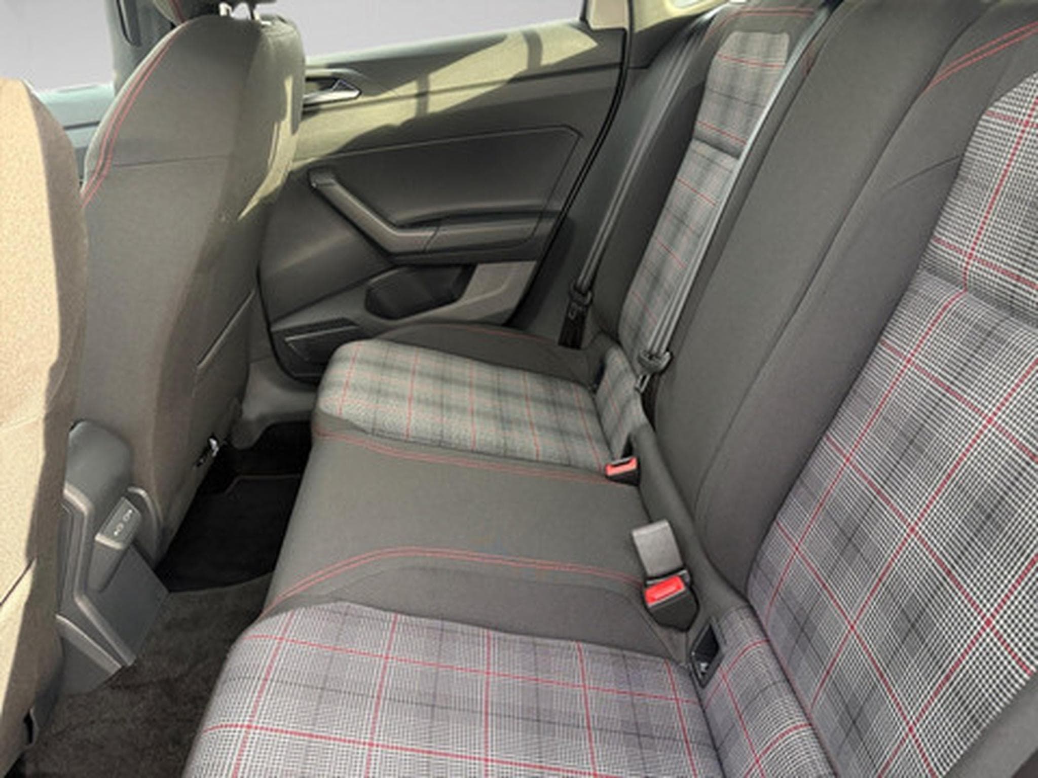 VW Polo GTI 2.0 GTI 207 PS Couleur Blanche (2024) - Photo 11