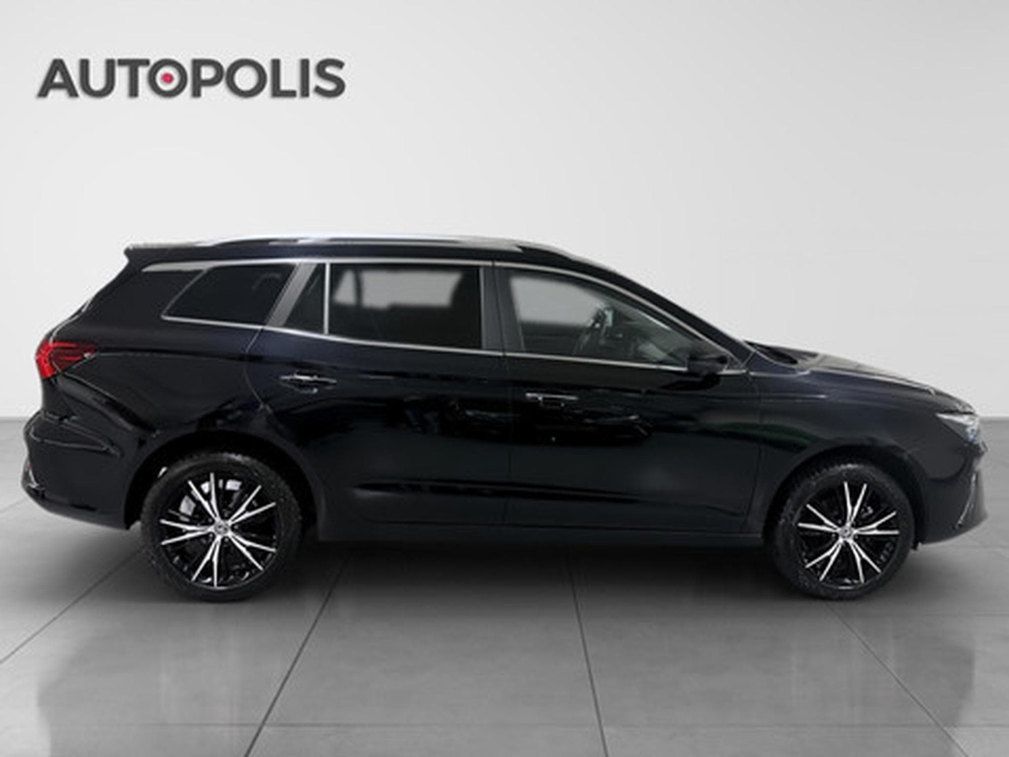 MG MG5 LUXURY (2023) - Photo 16