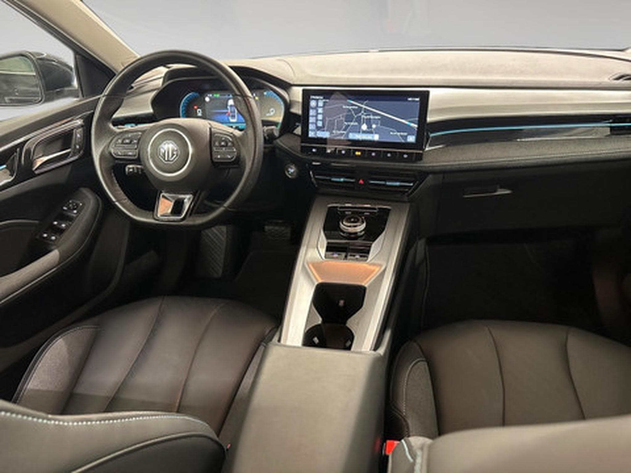 MG MG5 LUXURY (2023) - Photo 6