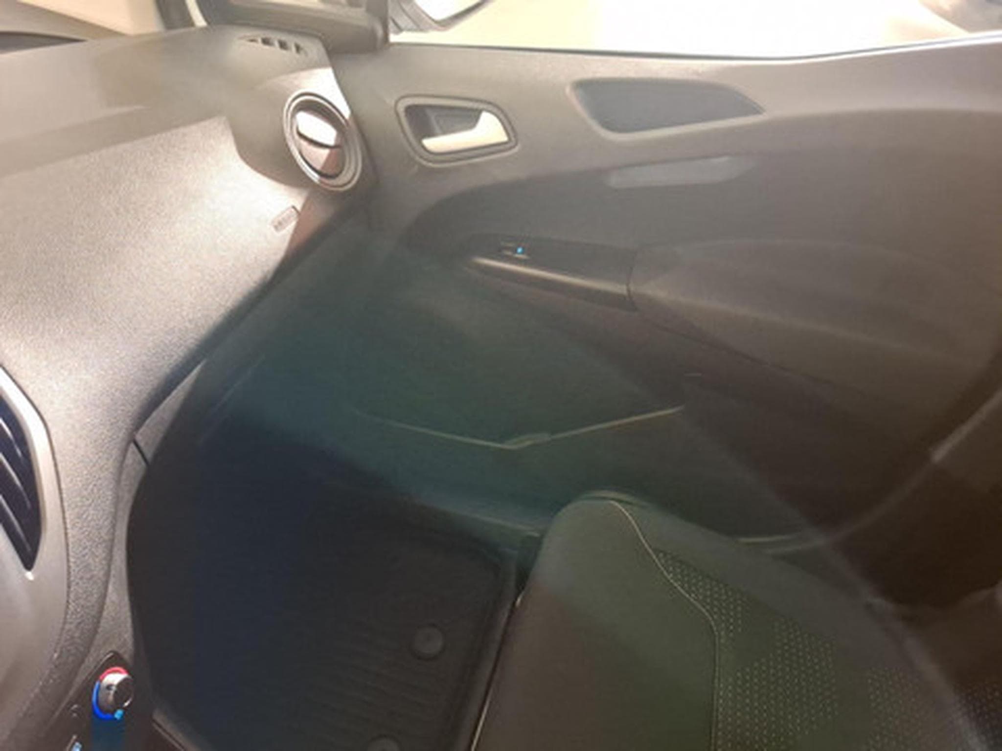 Ford Transit 1.0 Trend (2024) - Photo 17