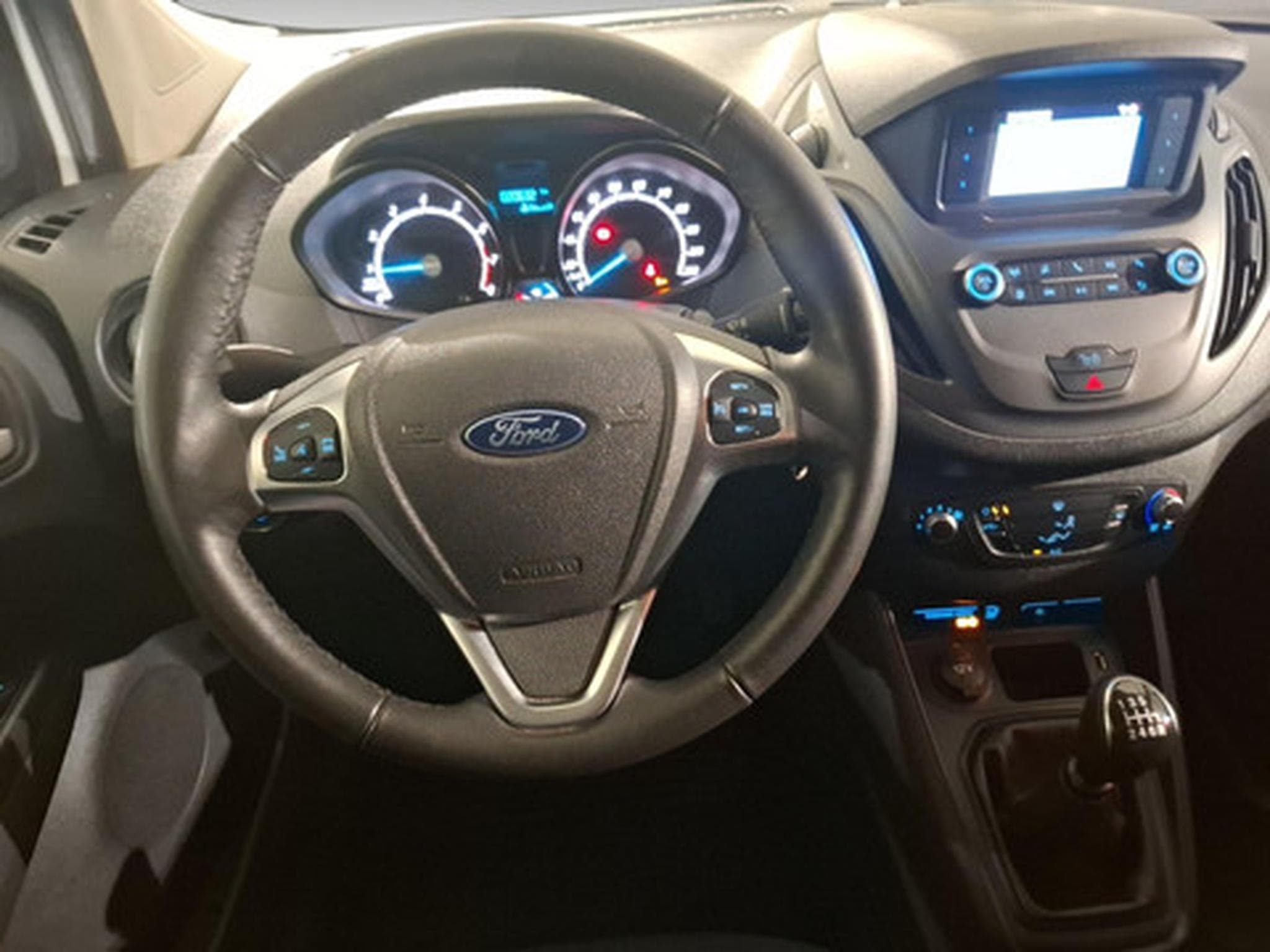 Ford Transit 1.0 Trend (2024) - Photo 4