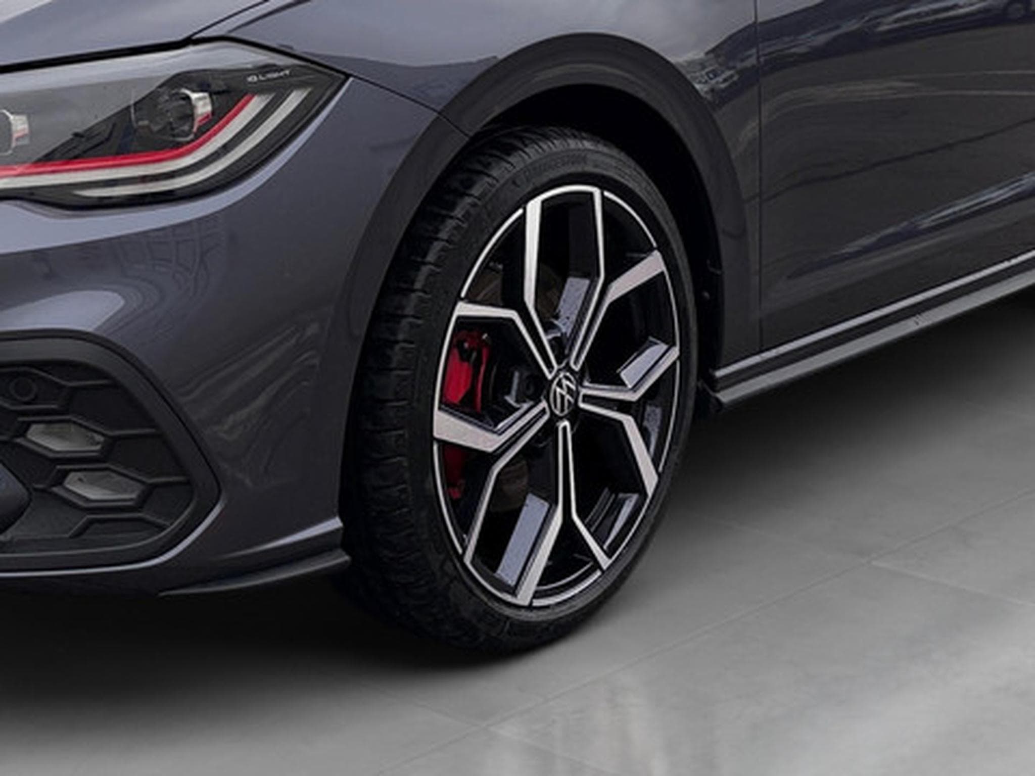 VW Polo GTI 2.0 GTI 207 PS Couleur Gris Fonce (2024) - Photo 20