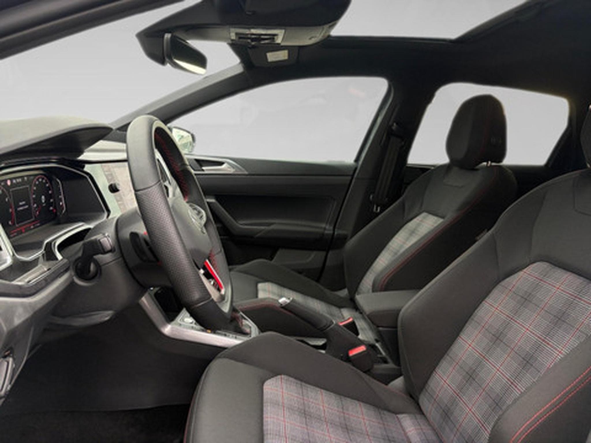 VW Polo GTI 2.0 GTI 207 PS Couleur Gris Fonce (2024) - Photo 4