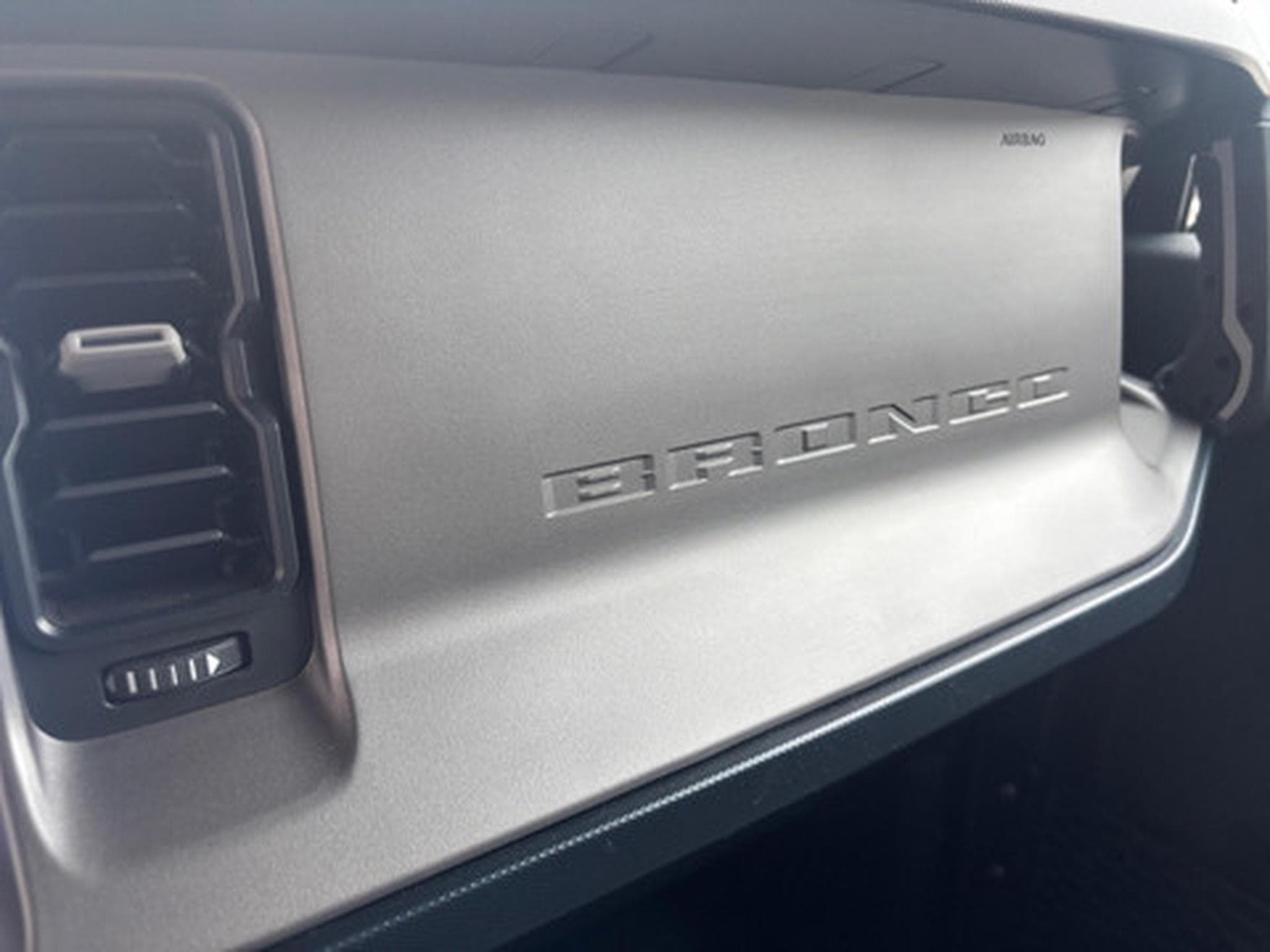 Ford Bronco 2.7i V6 A10 Ecoboost Outer Ban (2025) - Photo 9