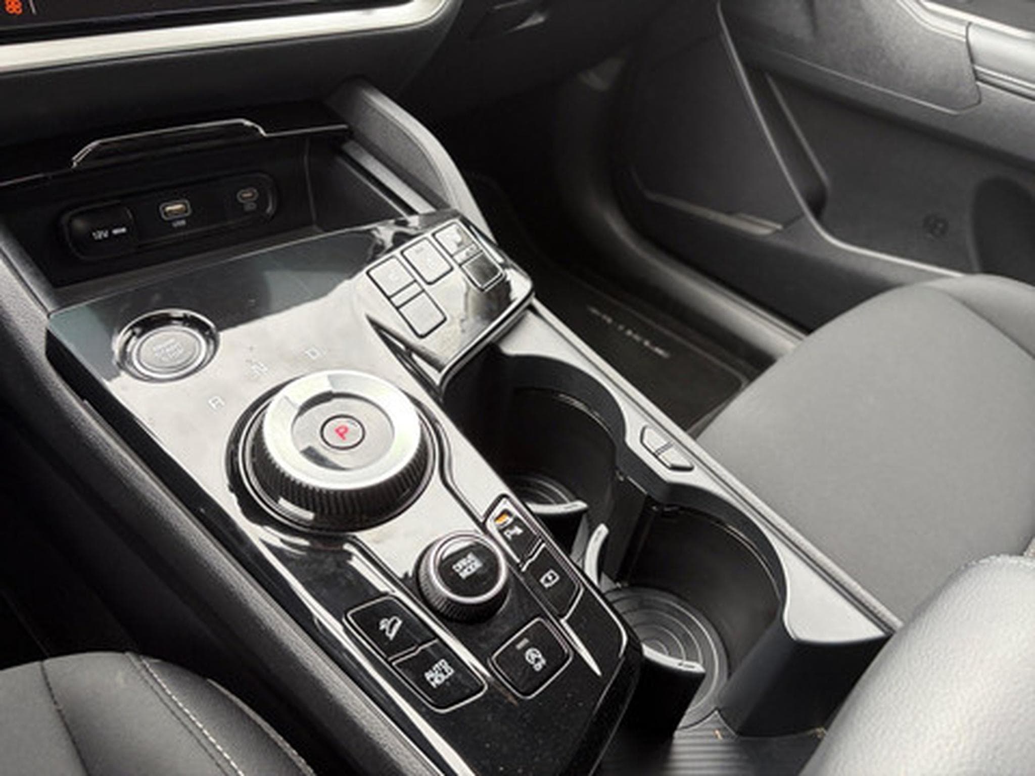 Kia Sportage 1.6 L (2023) - Photo 10