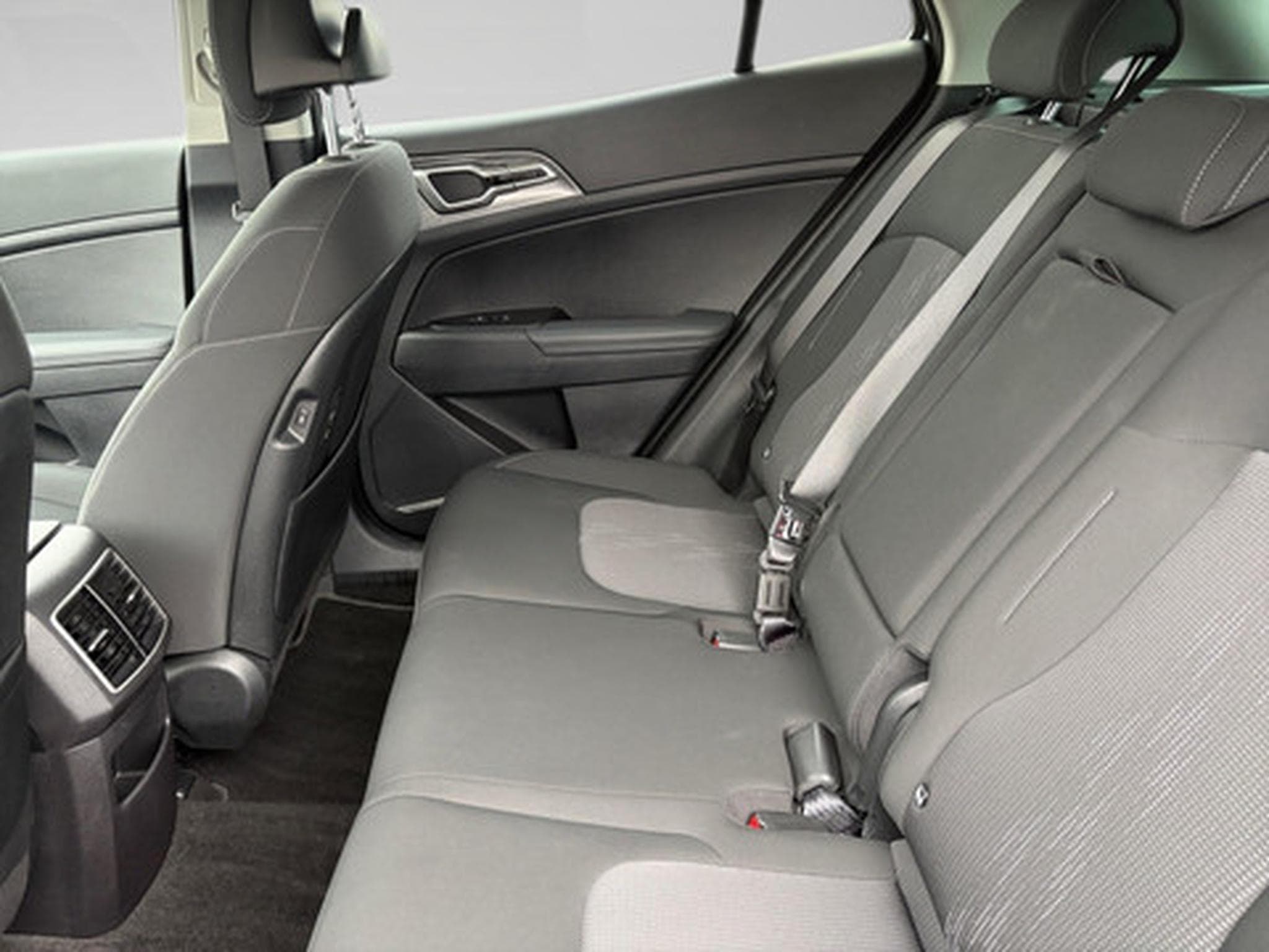 Kia Sportage 1.6 L (2023) - Photo 11