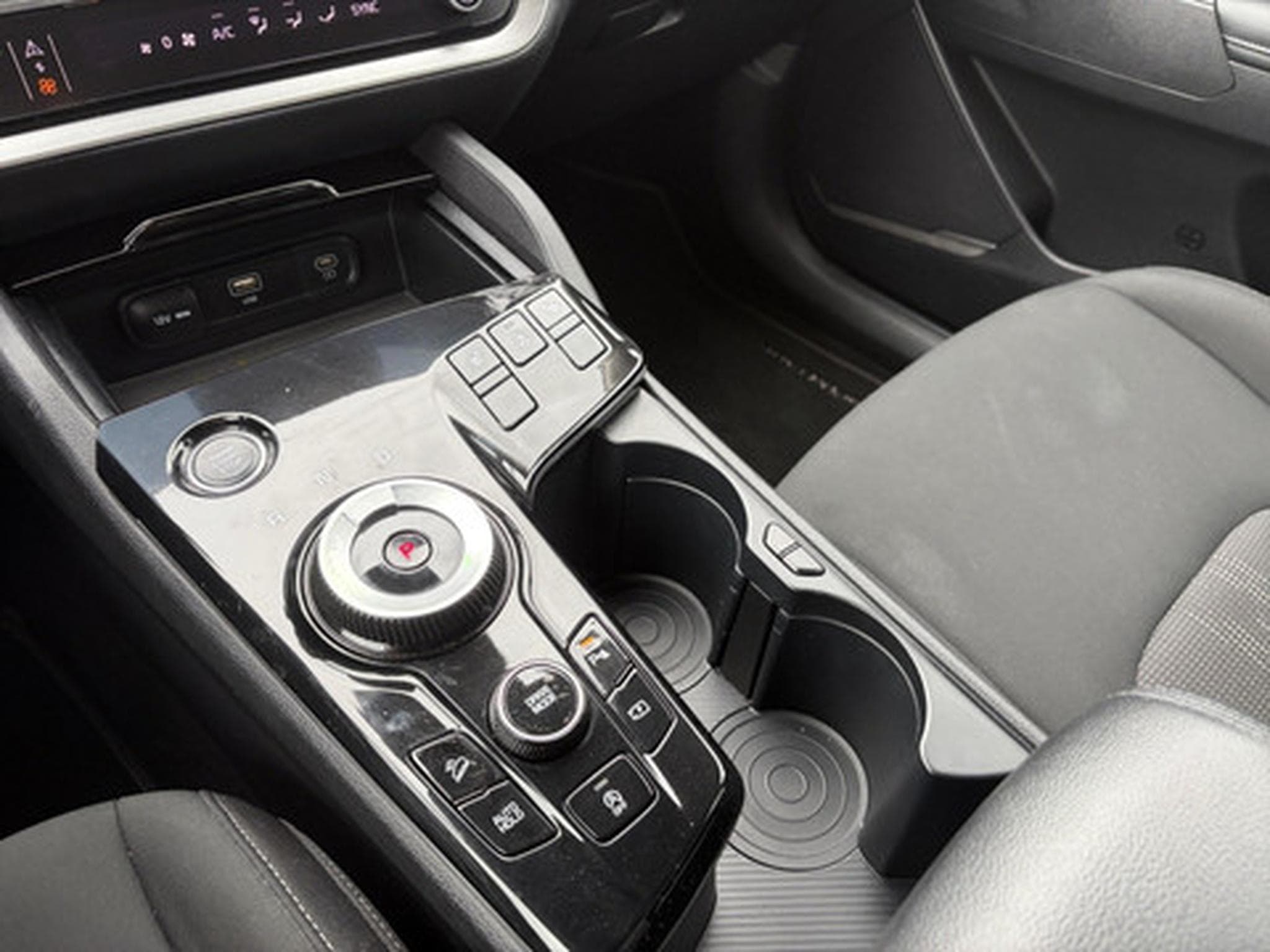 Kia Sportage 1.6L (2023) - Photo 10