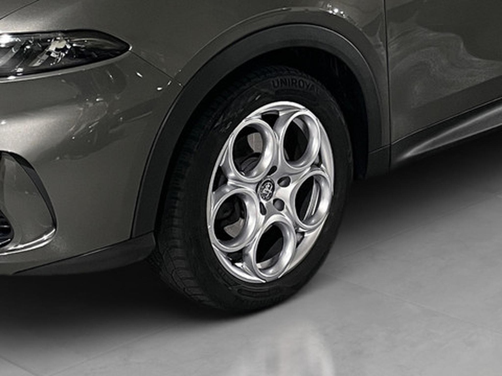 Alfa-Romeo Tonale 1.5 130 MHEV Sprint FWD (2023) - Photo 20