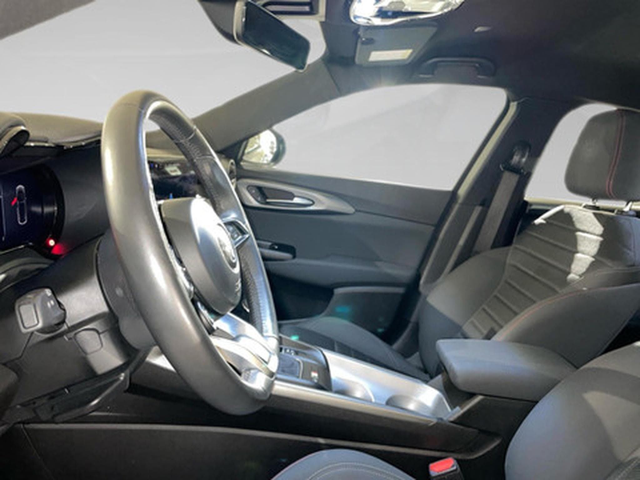 Alfa-Romeo Tonale 1.5 130 MHEV Sprint FWD (2023) - Photo 4