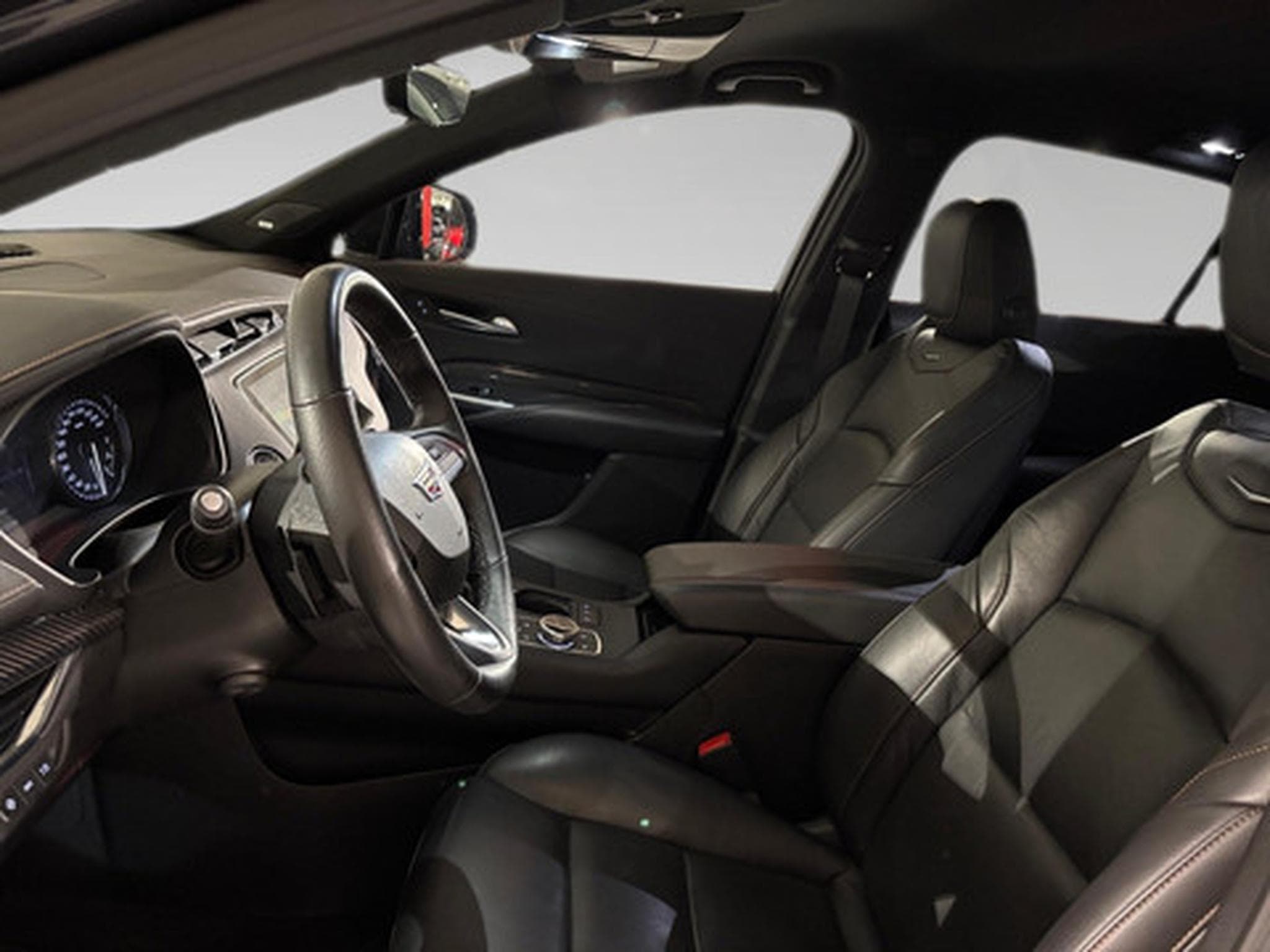 Cadillac XT4 2.0 SPORT 4WD (2024) - Photo 4