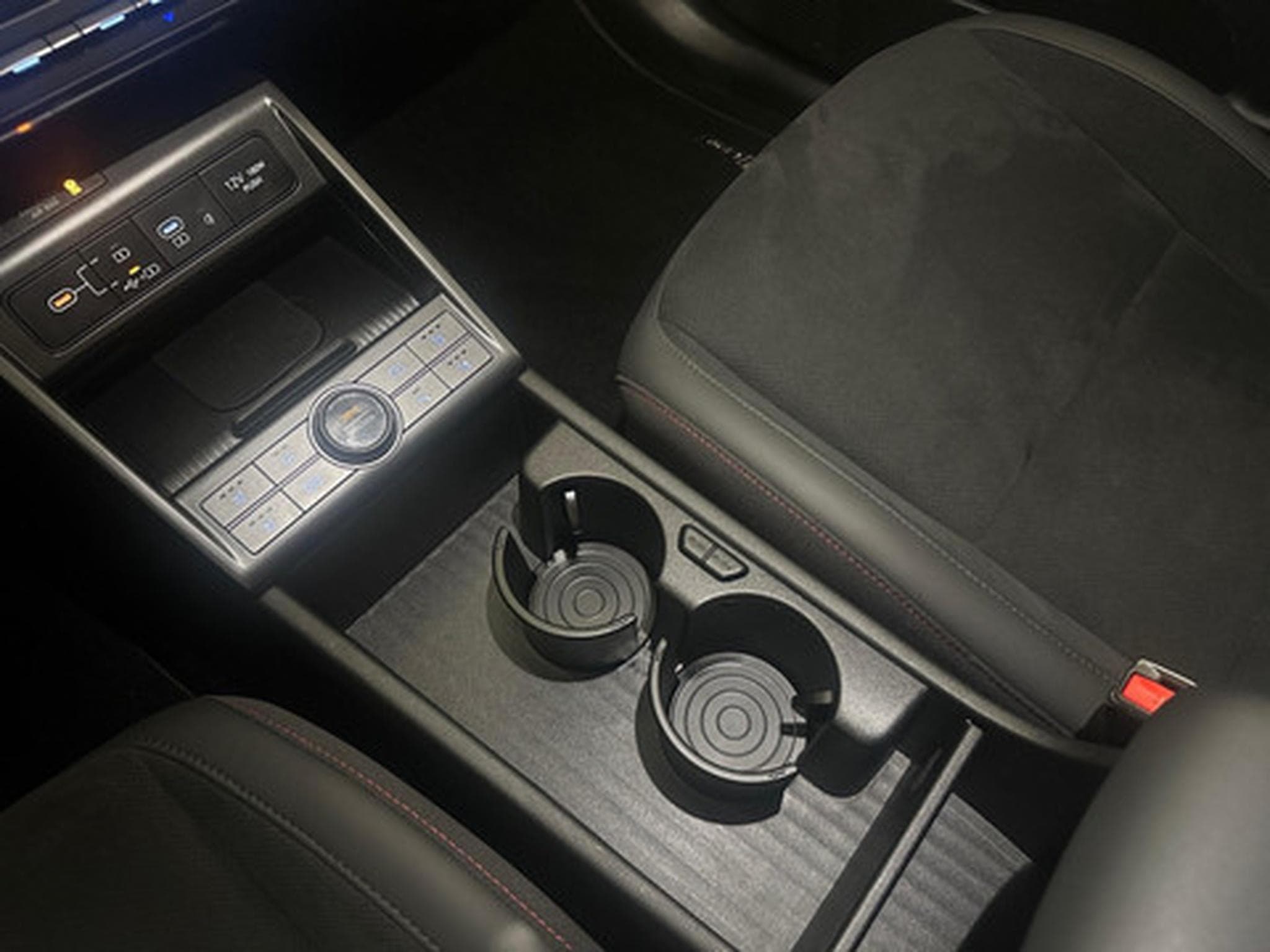 Hyundai Kona 1.6 N LINE (2023) - Photo 9
