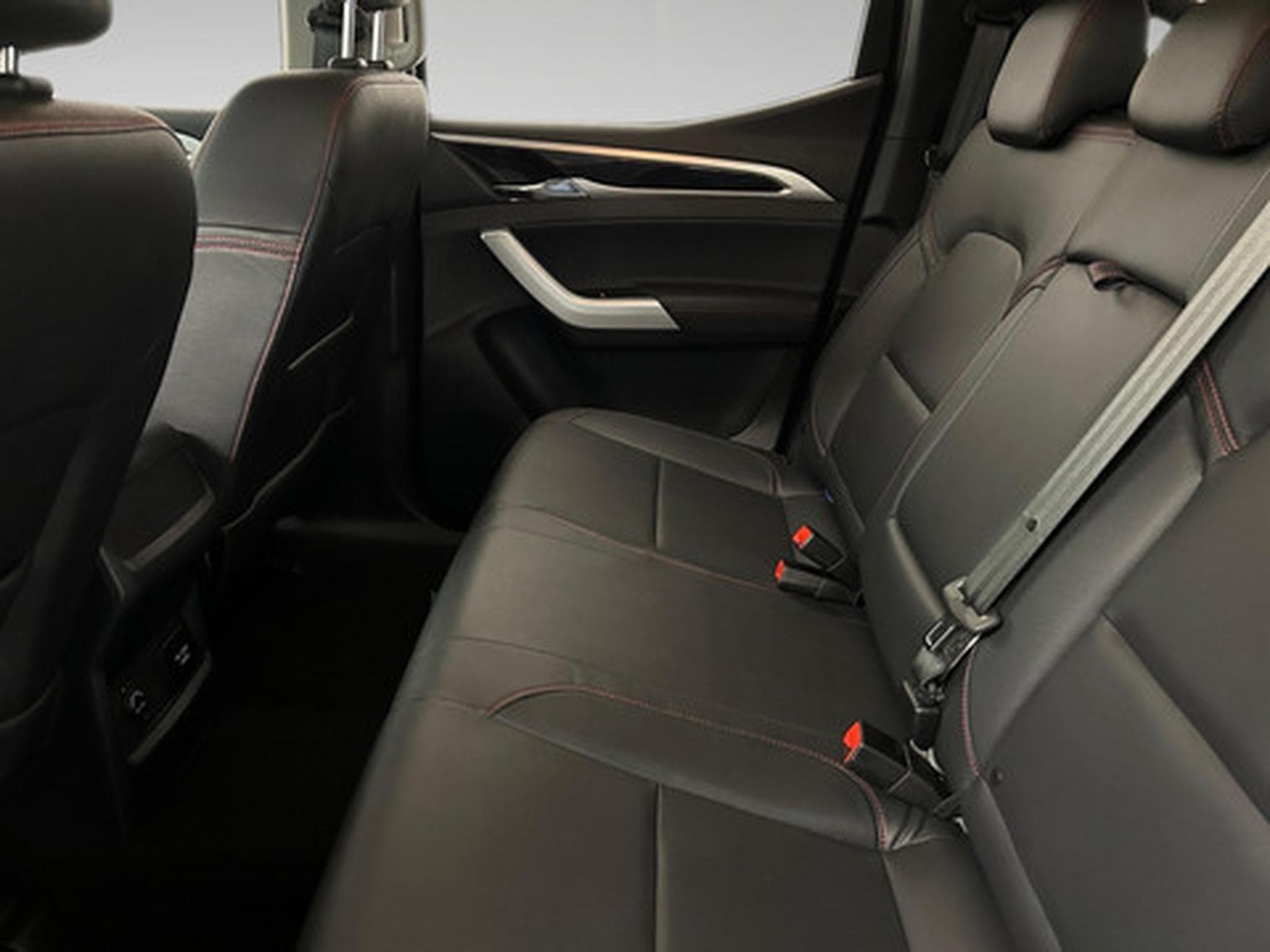 Maxus Euniq 6 T90 EV ELECTRIQUE (2023) - Photo 17