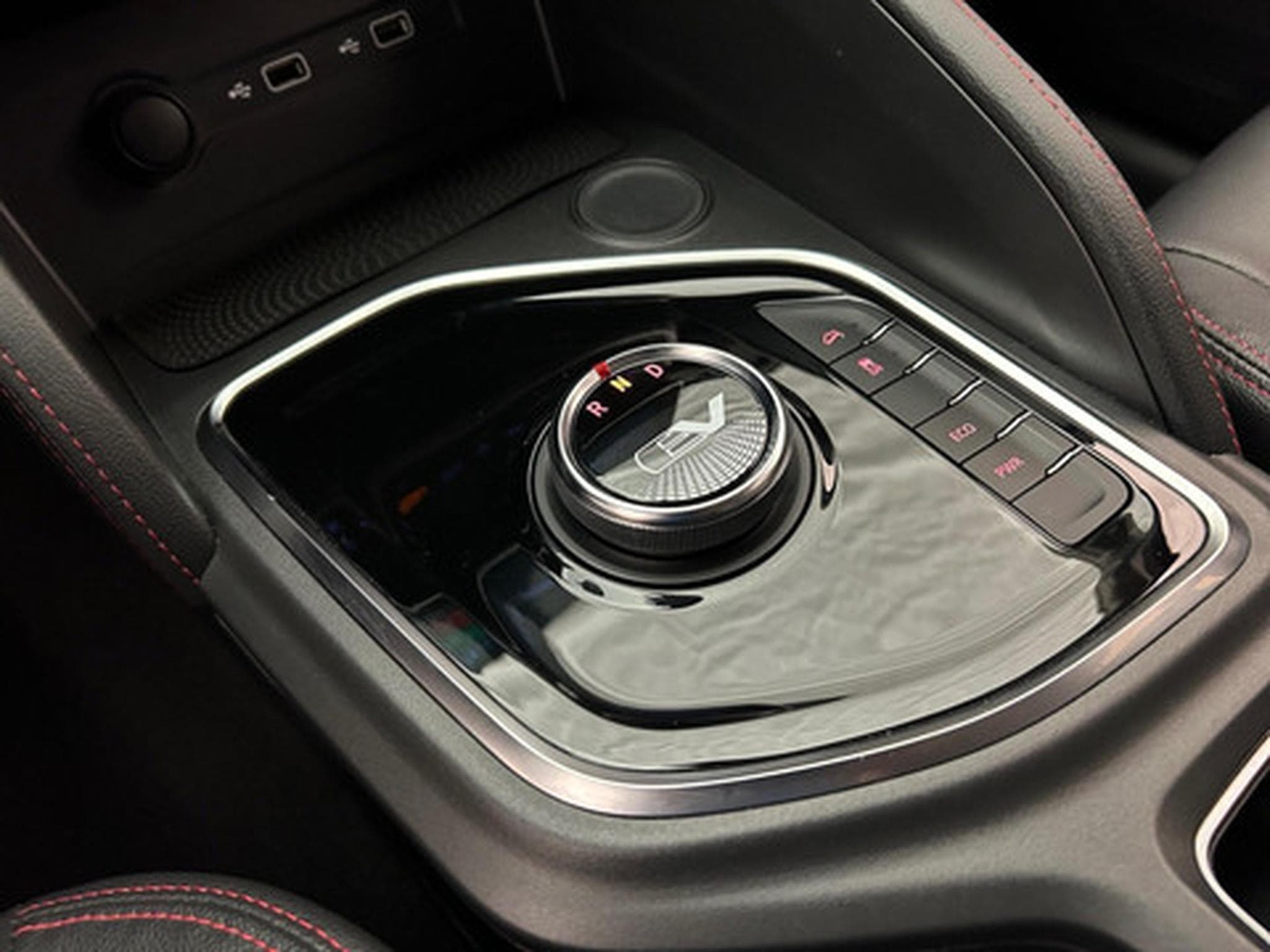 Maxus Euniq 6 T90 EV ELECTRIQUE (2023) - Photo 8