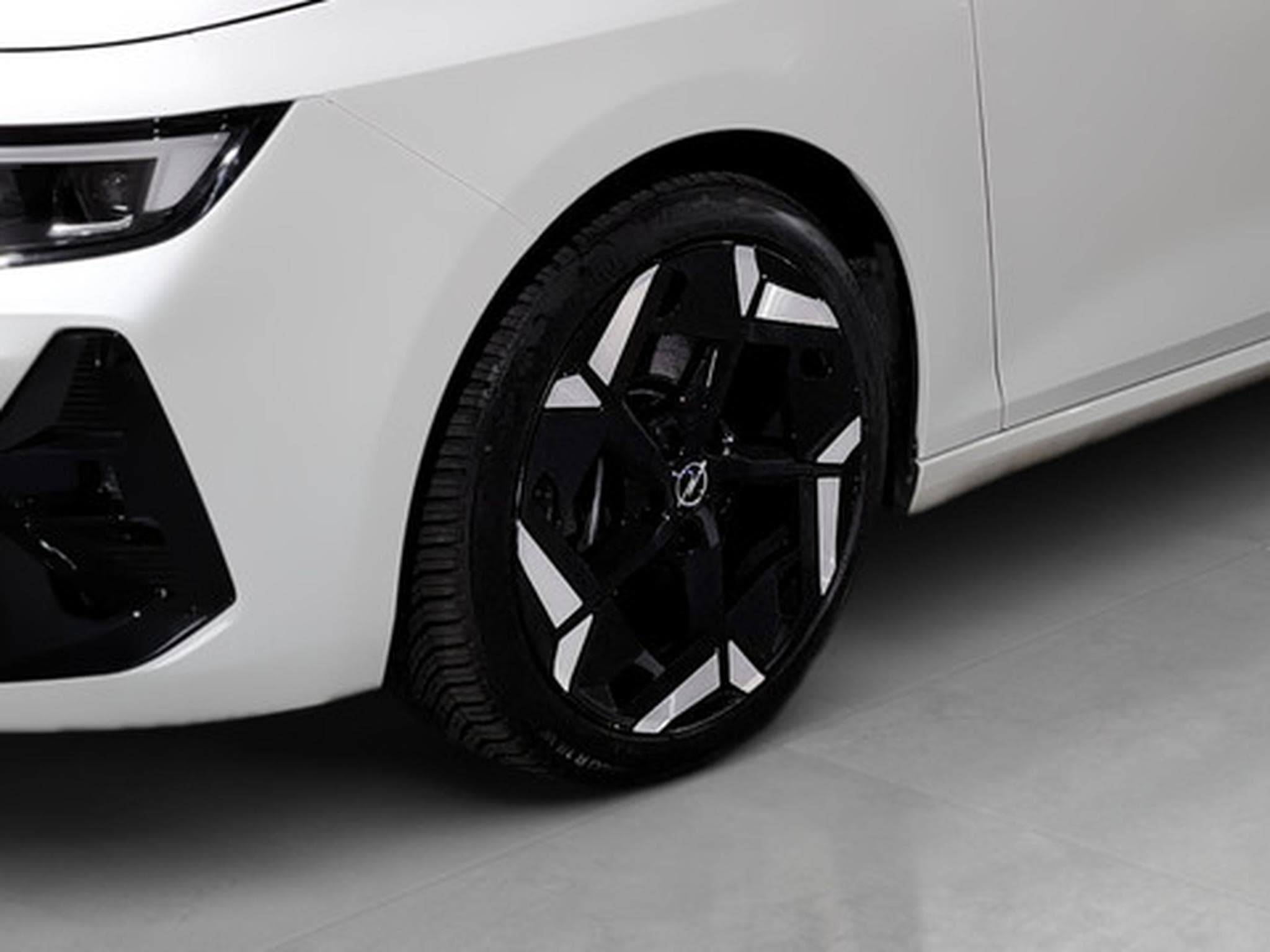 Opel Astra 1.6 L Gse (2023) - Photo 19
