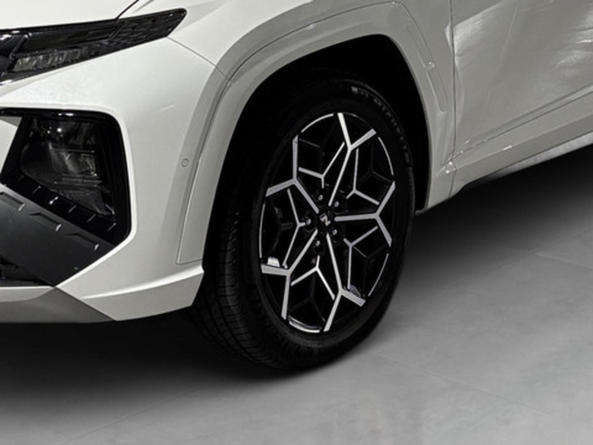 Hyundai Tucson 1.6 N LINE PLUG IN HYBRID (2025) - Photo 21