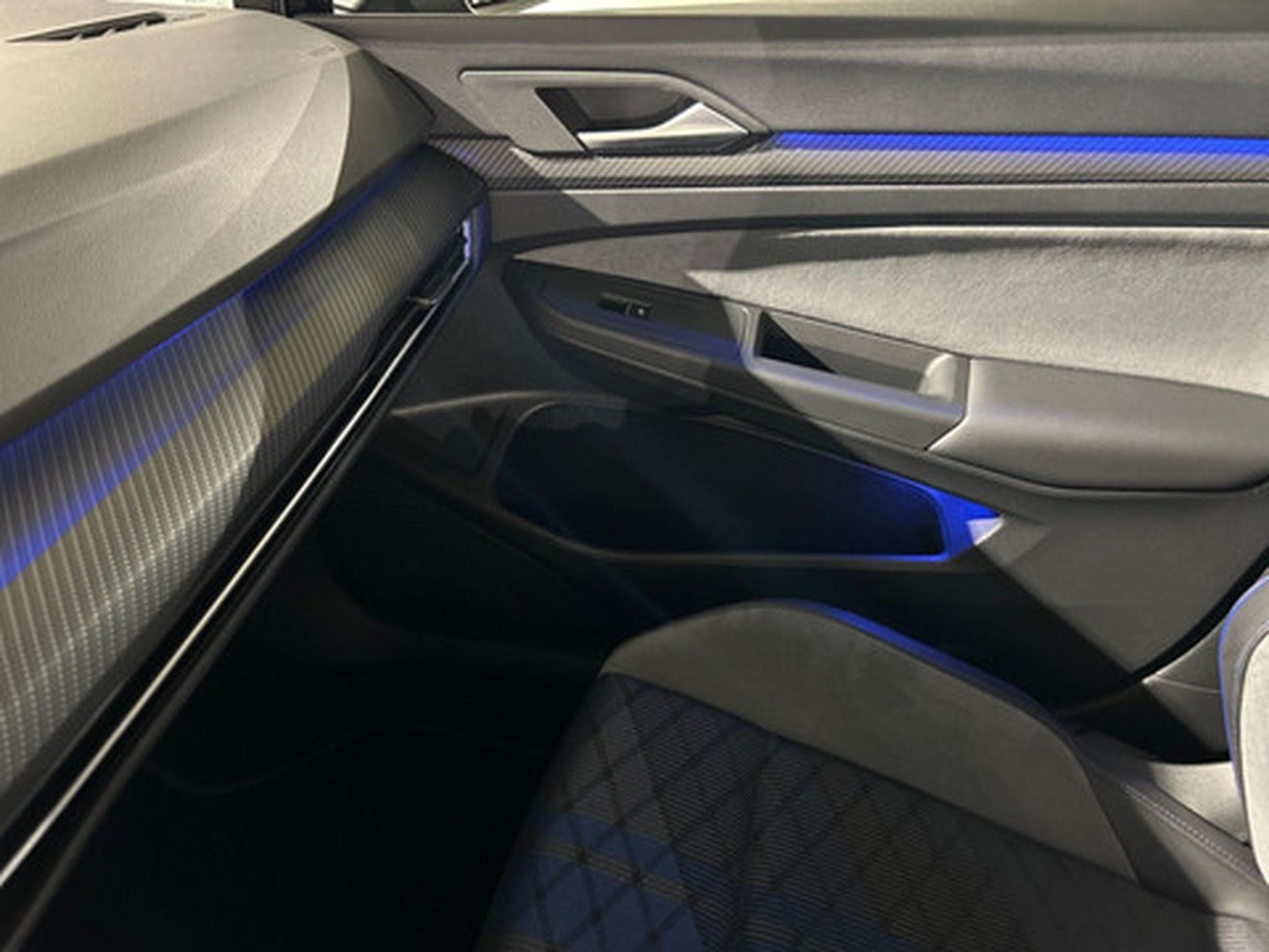 VW Golf R 2.0 TSI VIII Type R (2023) - Photo 9