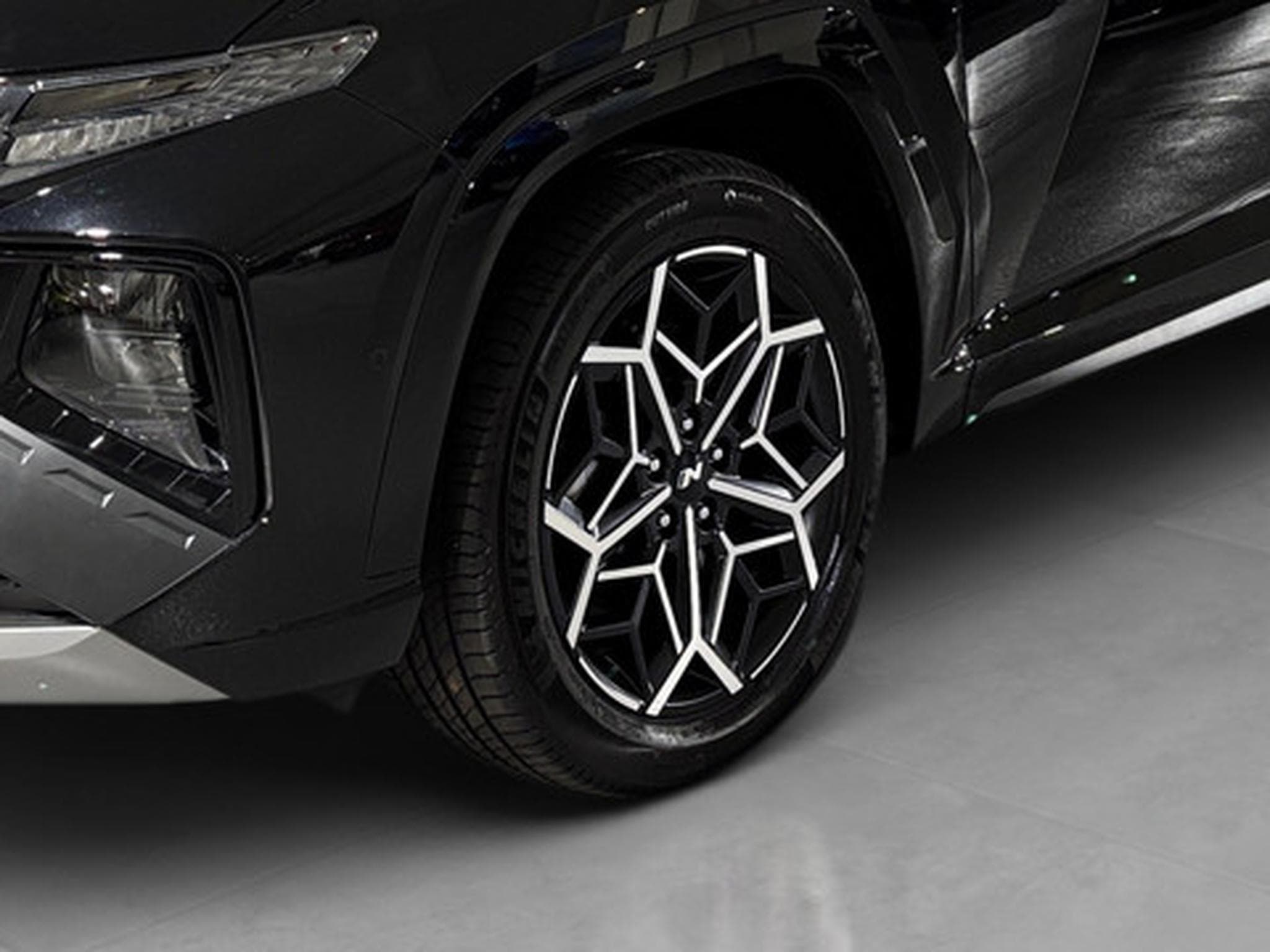 Hyundai Tucson 1.6 N LINE PLUG IN HYBRID (2025) - Photo 21