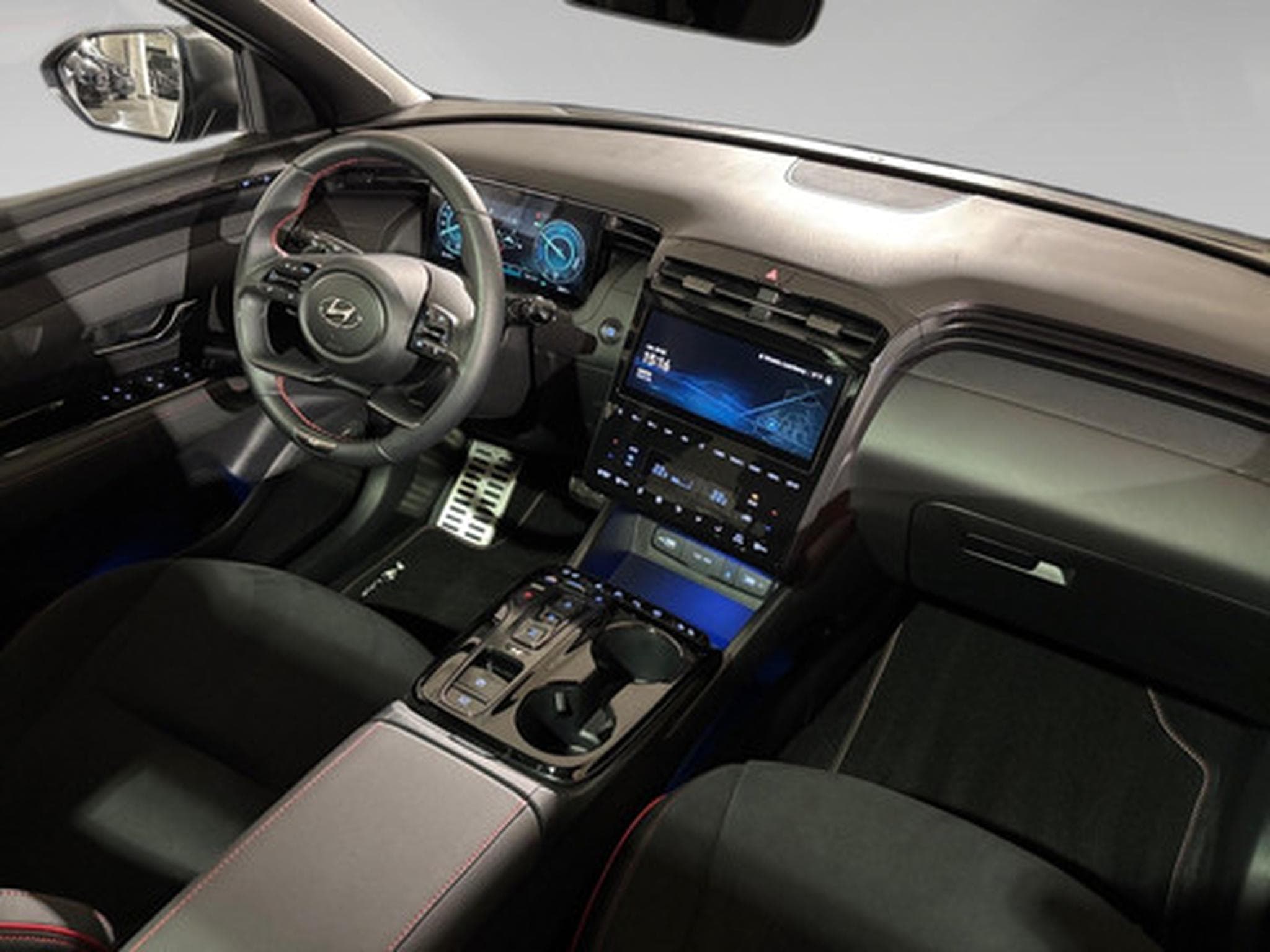 Hyundai Tucson 1.6 N LINE PLUG IN HYBRID (2025) - Photo 6