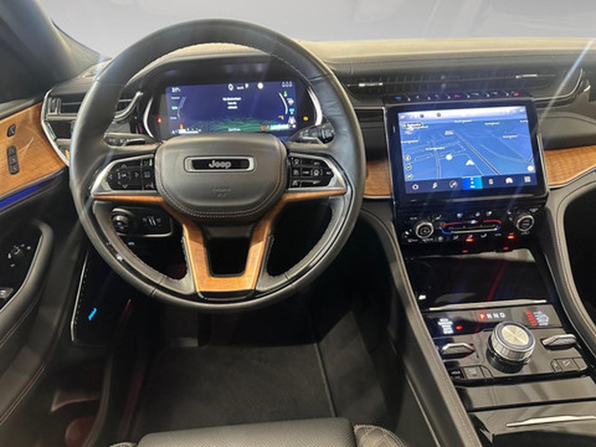 Jeep Cherokee 2.0 4XE SUMMIT RESERVE (2023) - Photo 2