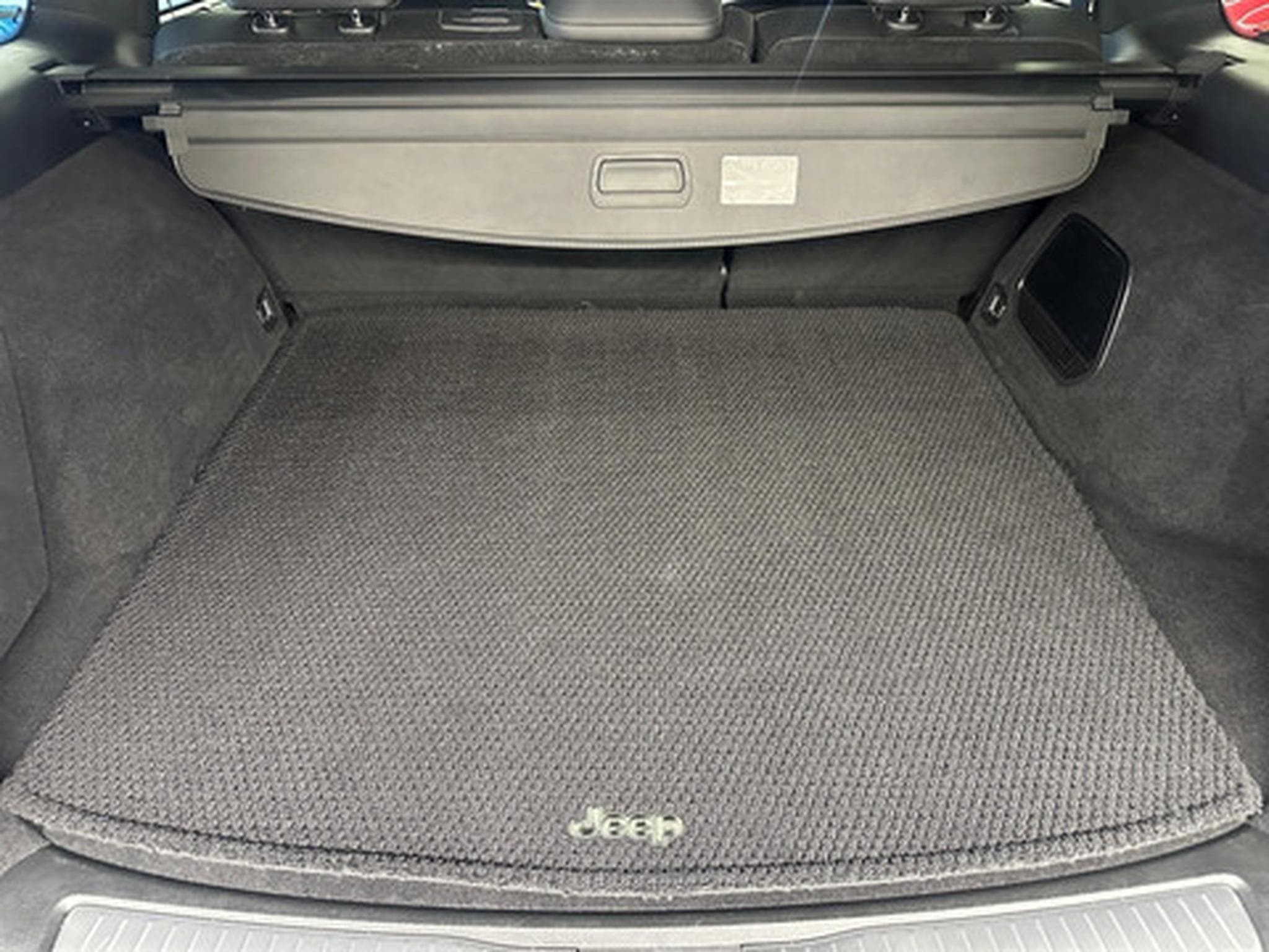 Jeep Cherokee 2.0 4XE SUMMIT RESERVE (2023) - Photo 21