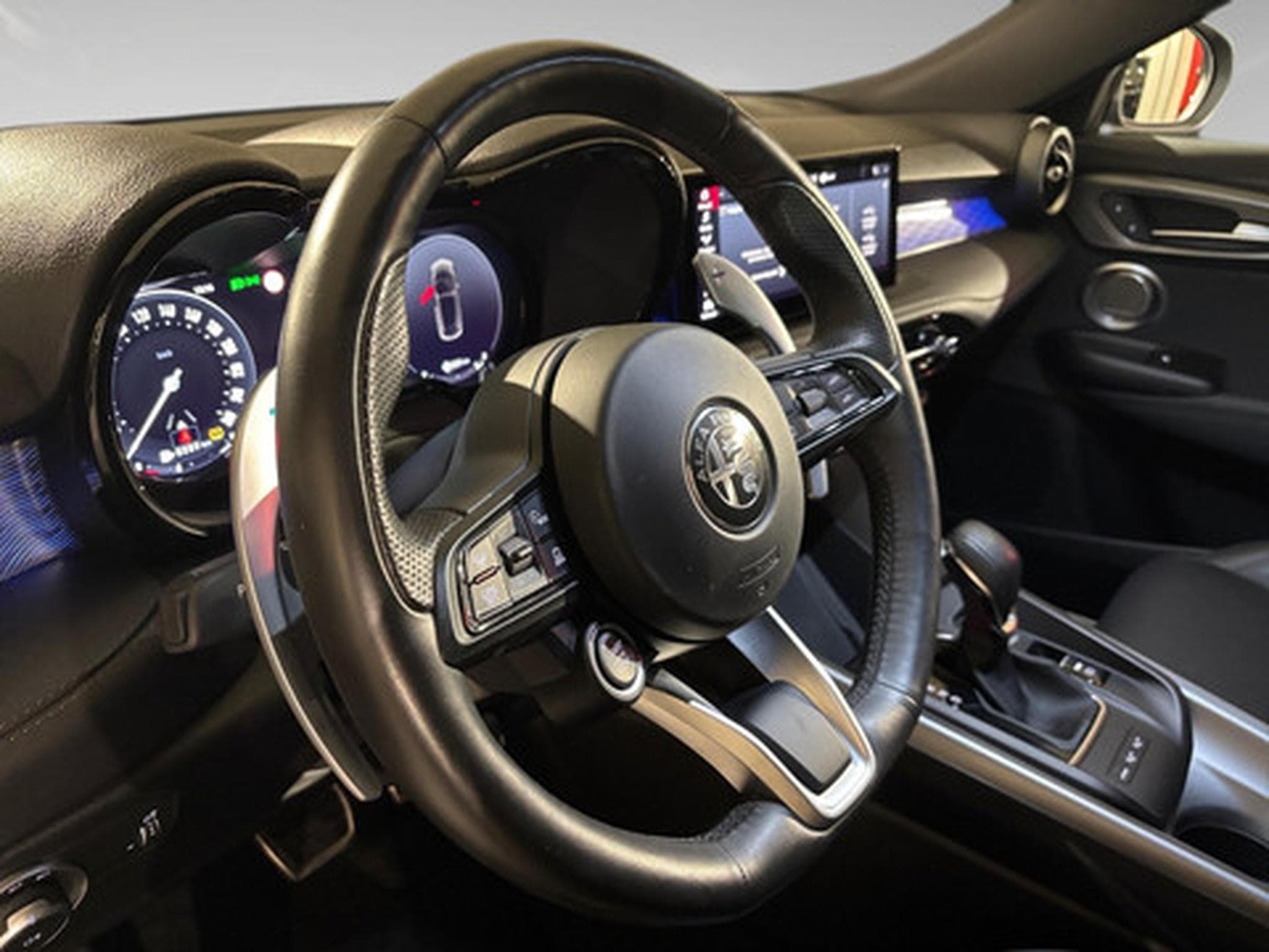 Alfa-Romeo Tonale 1.3 Veloce (2023) - Photo 3