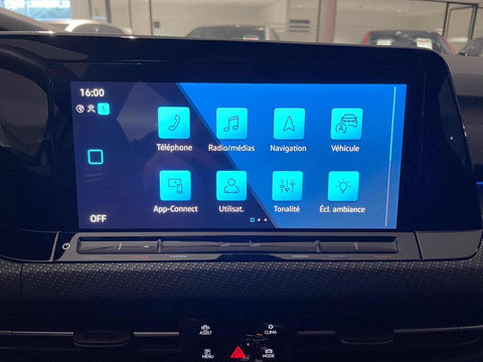 VW Golf 2.0 TSI OPF DSG 4MOTION R (2023) - Photo 3