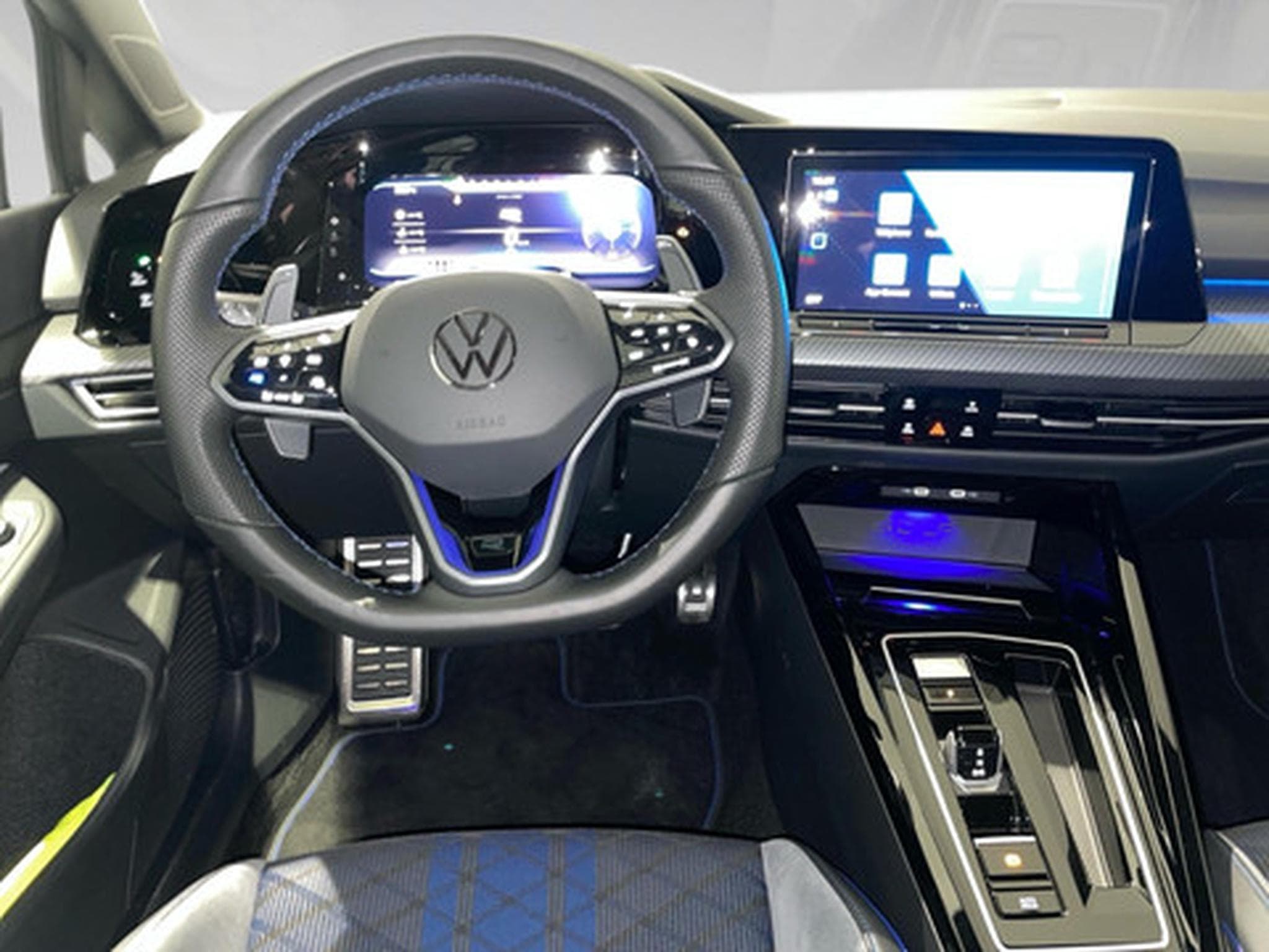 VW Golf 2.0 TSI OPF DSG 4MOTION R (2023) - Photo 6