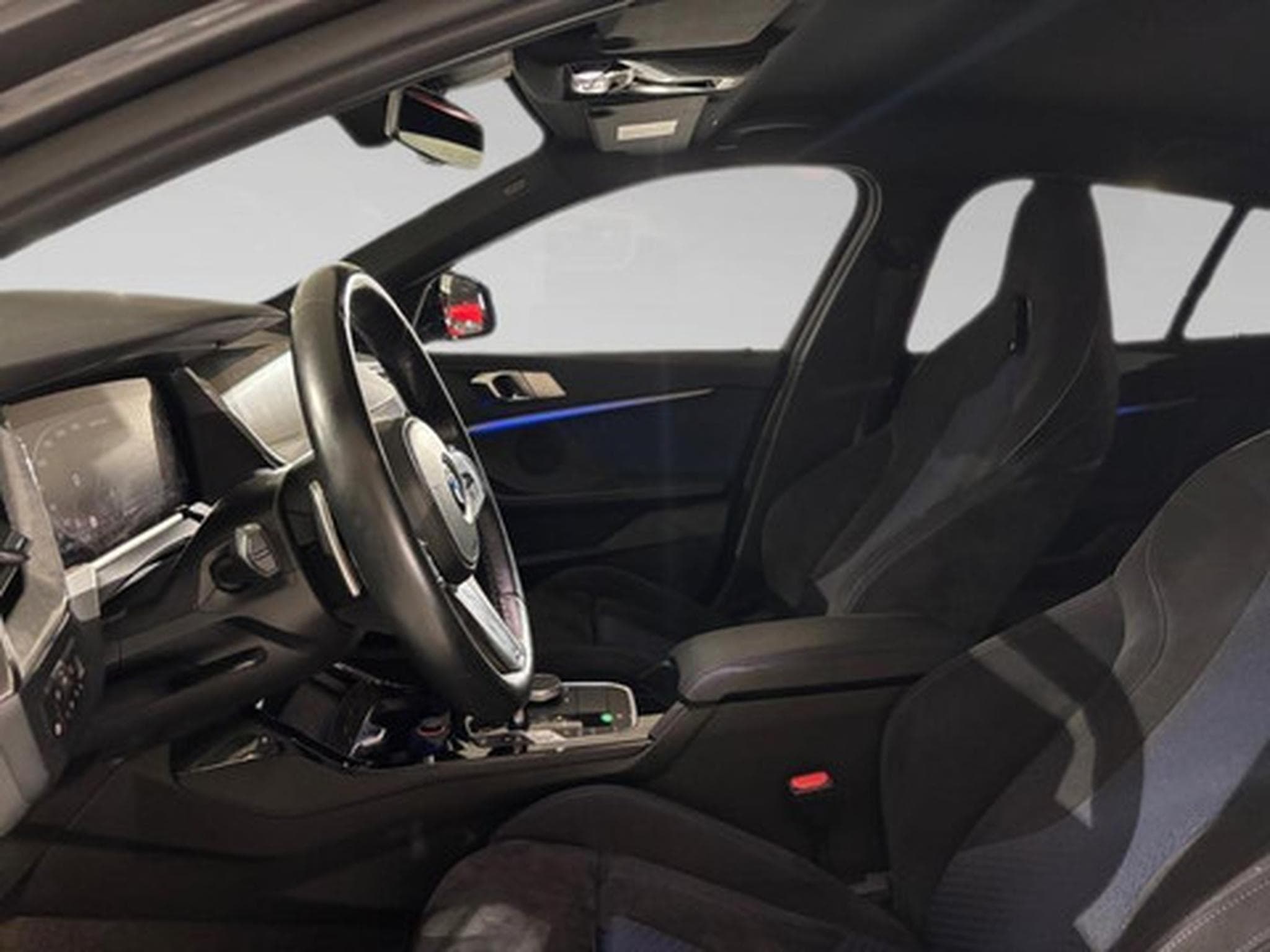 BMW M135 1 Serie 2.0 Mi xDrive (2020) - Photo 4