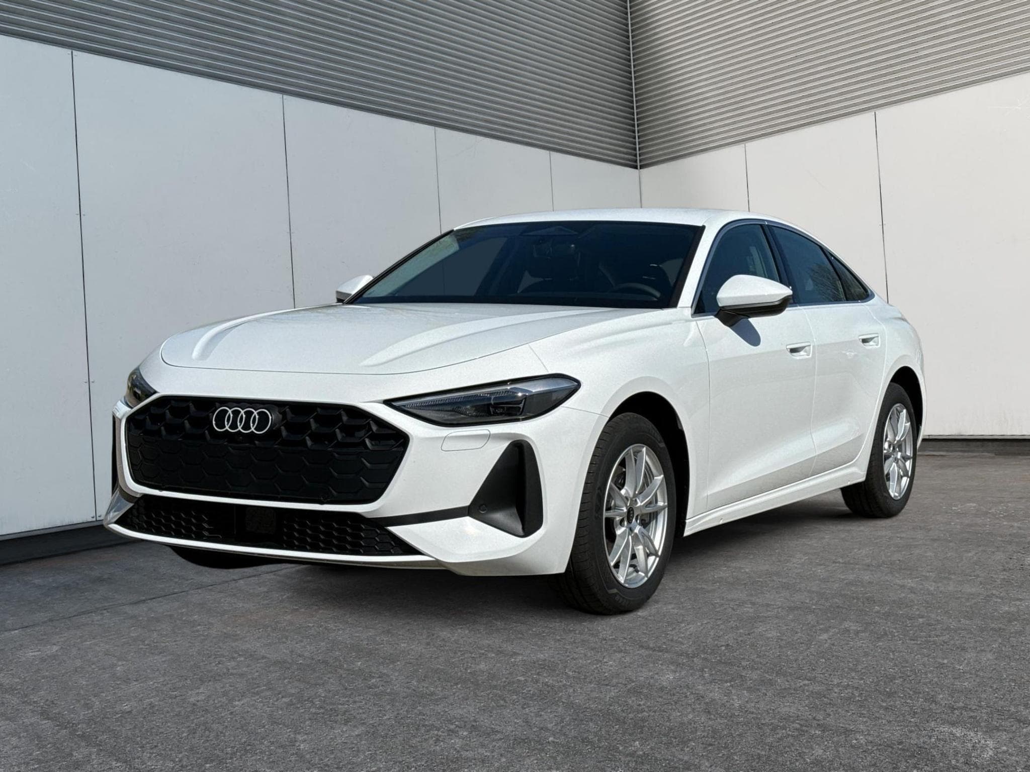 Audi A5 Basis (2025) - Photo 1