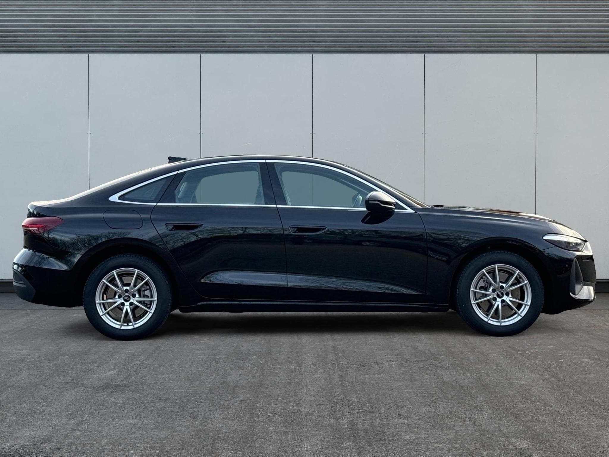 Audi A5 Basis (2025) - Photo 5