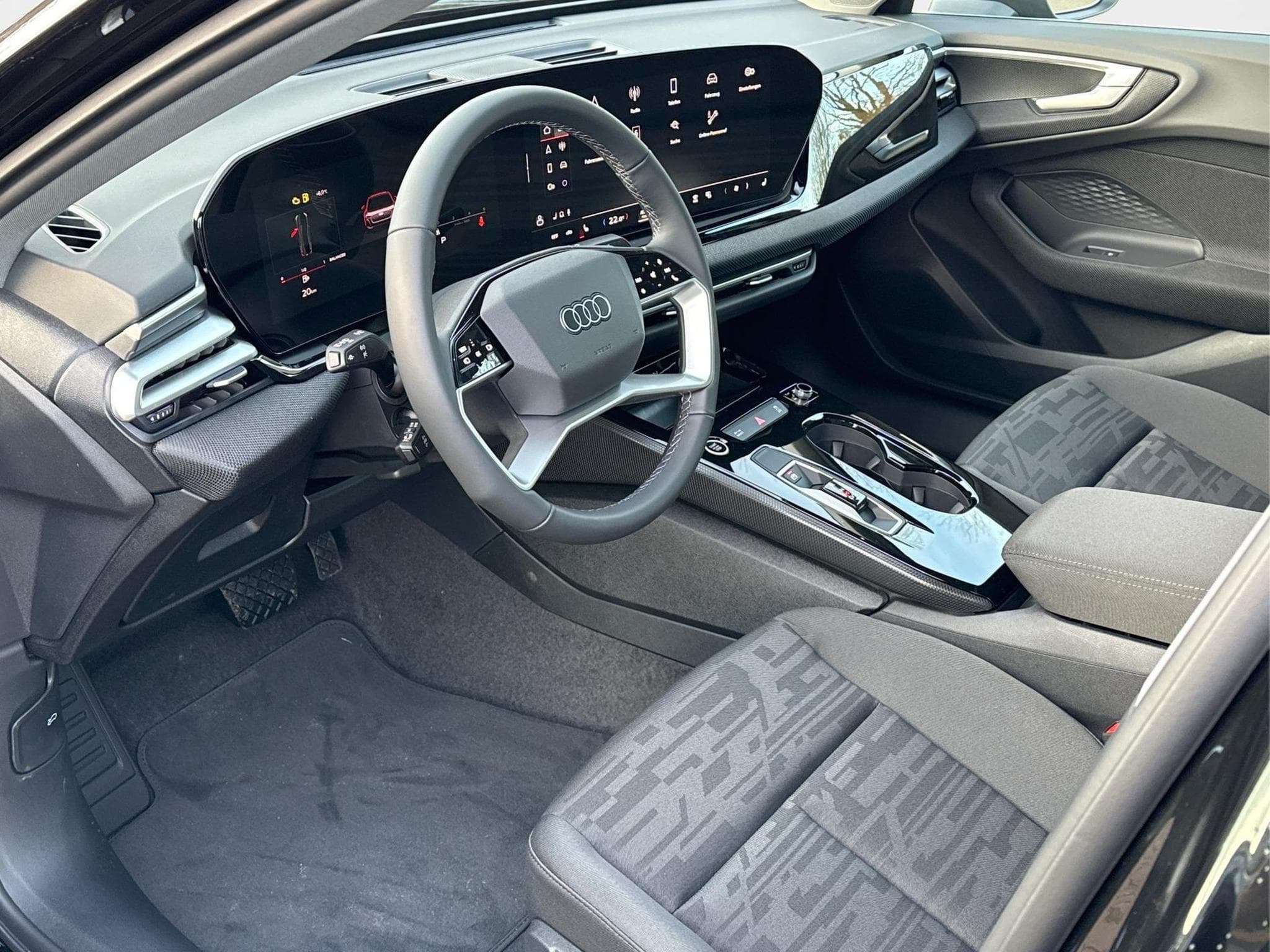Audi A5 Basis (2025) - Photo 9