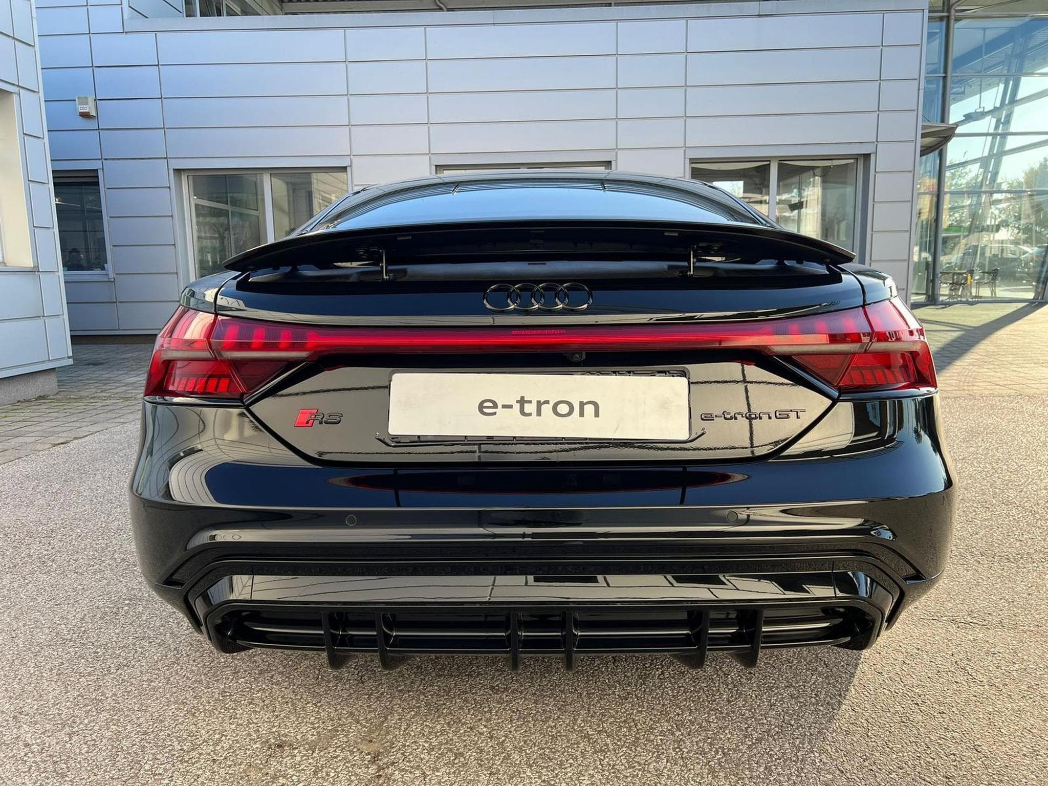 Audi e-tron basis quattro (2025) - Photo 4
