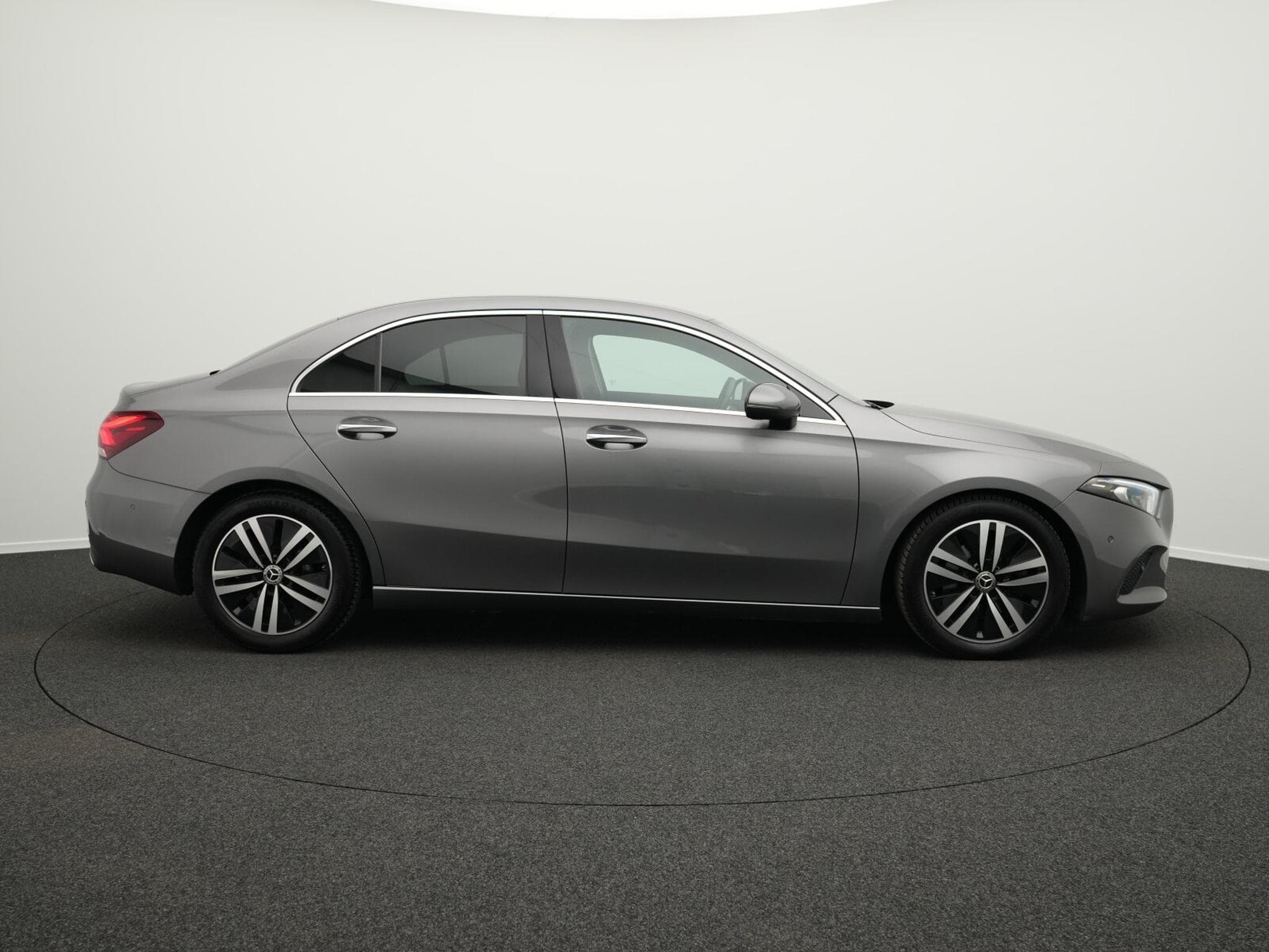 Mercedes A 180 d Progressive Kamera+MBUX+Multi (2022) - Photo 5