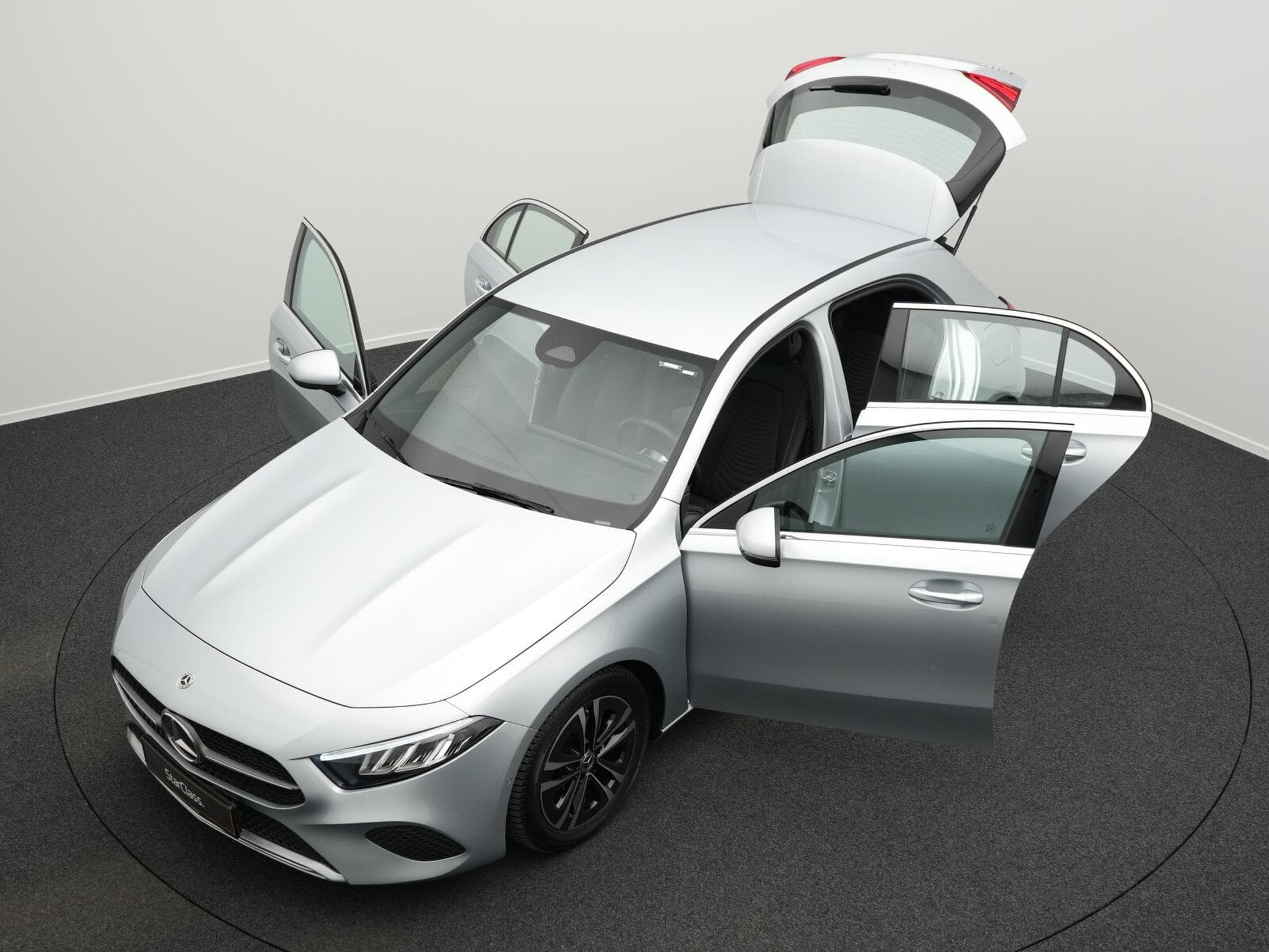 Mercedes A 180 d Progressive LED+Kamera+MBUX+Apple (2024) - Photo 12