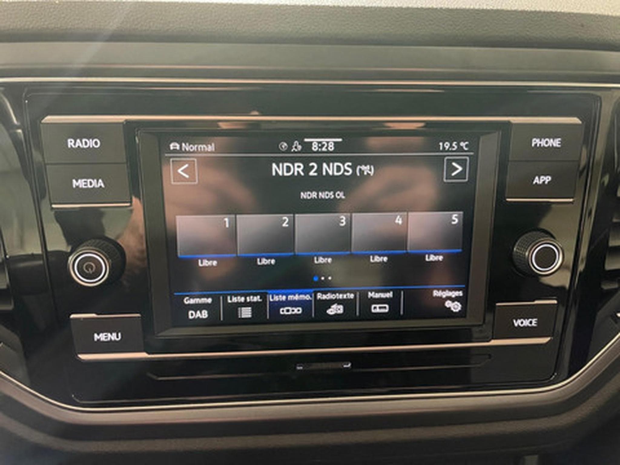 VW T-Roc Cabrio 1.5 TSI R-LINE (2021) - Photo 3