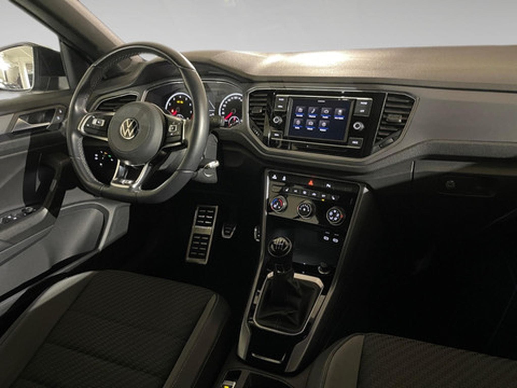 VW T-Roc Cabrio 1.5 TSI R-LINE (2021) - Photo 7